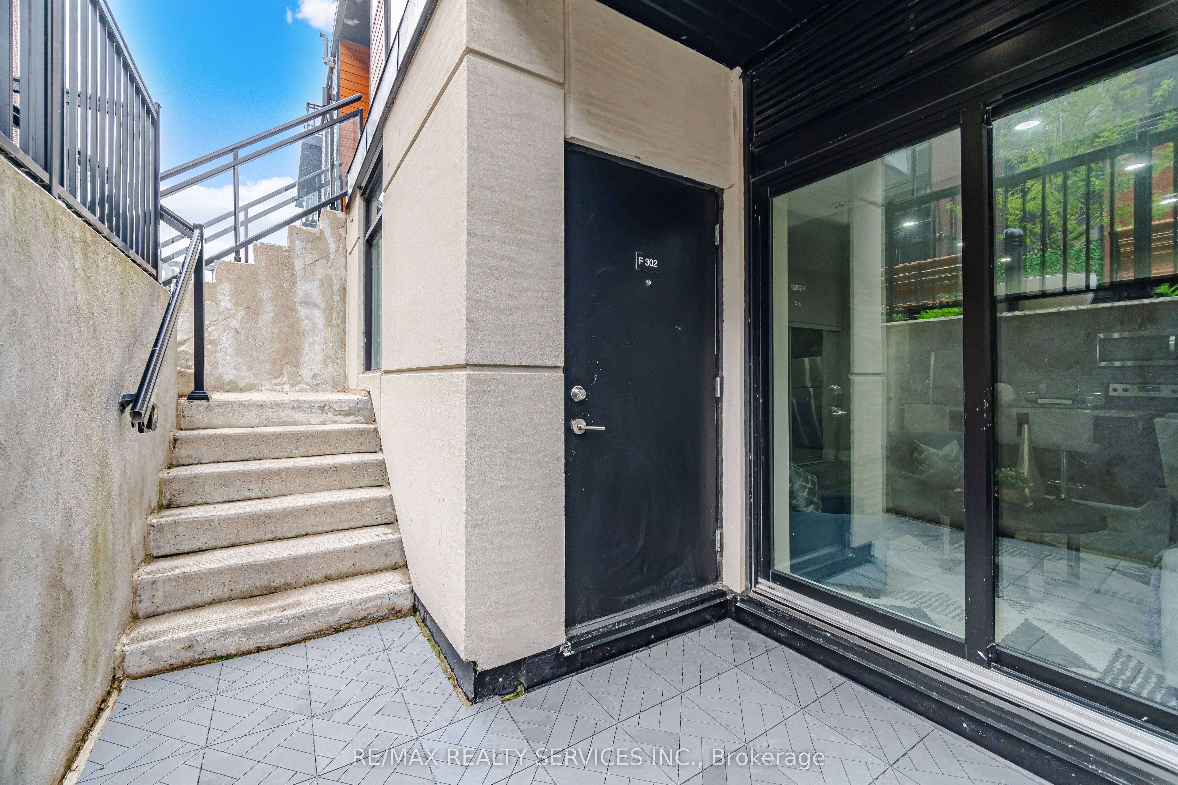 26 Coles Avenue 302, Vaughan, ON L4L 0J1 photo 4