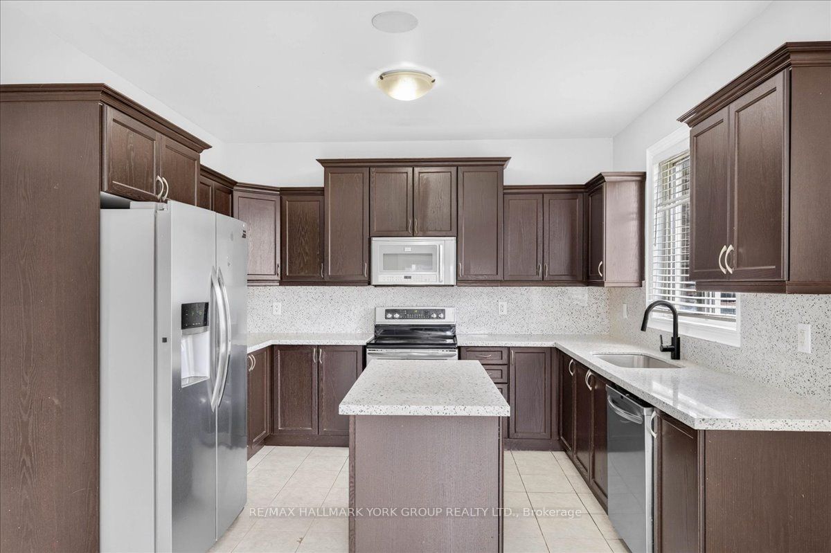 2094 Webster Boulevard, Innisfil, ON L9S 0J2 photo 5