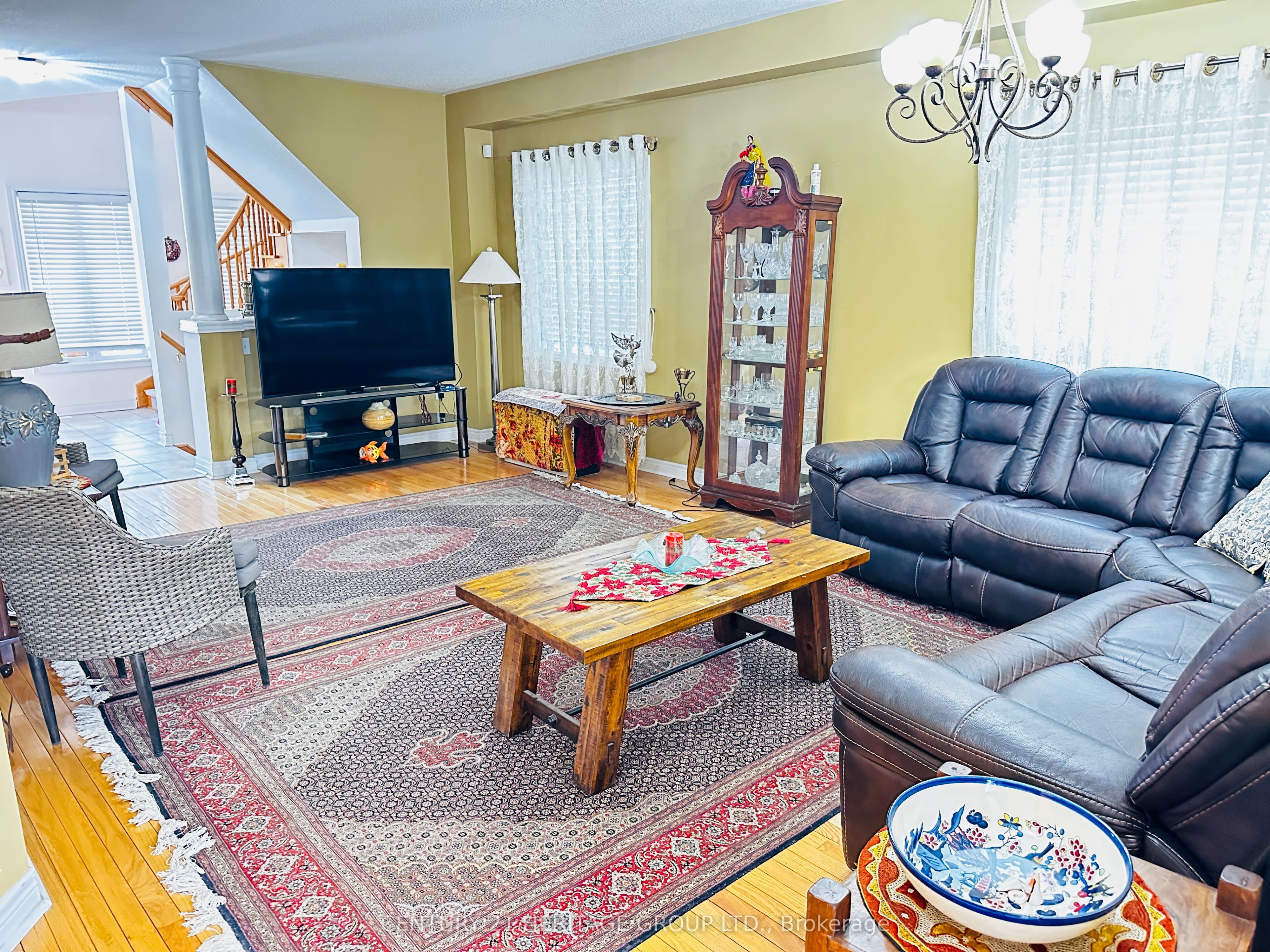 97 Maroon Drive, Richmond Hill, ON L4E 5B6 photo 4