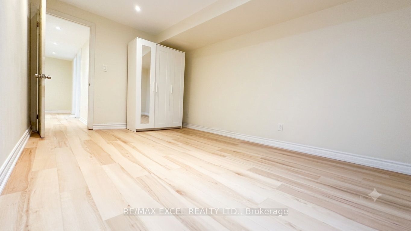 101 Sunway Square Basement Unit, Markham, ON L3P 7X5 photo 3
