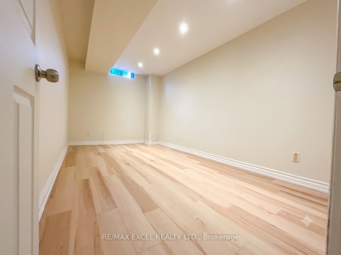 101 Sunway Square Basement Unit, Markham, ON L3P 7X5 photo 4