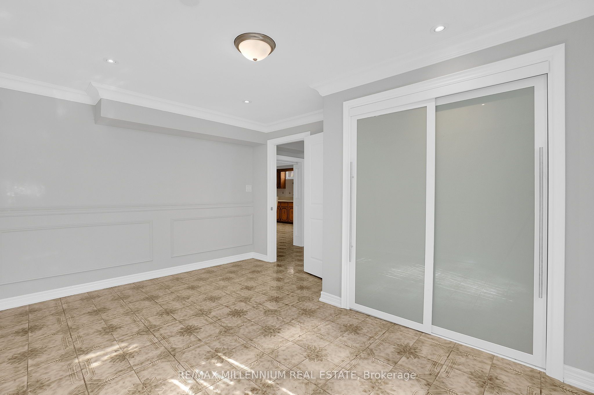 99 Willis Road Lower, Vaughan, ON L4L 2S4 photo 3