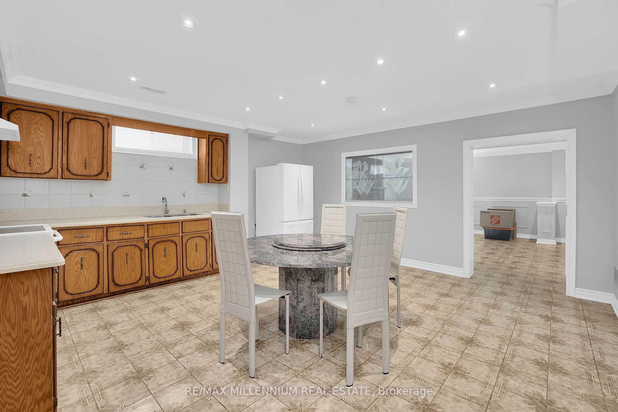 99 Willis Road Lower, Vaughan, ON L4L 2S4 photo 5