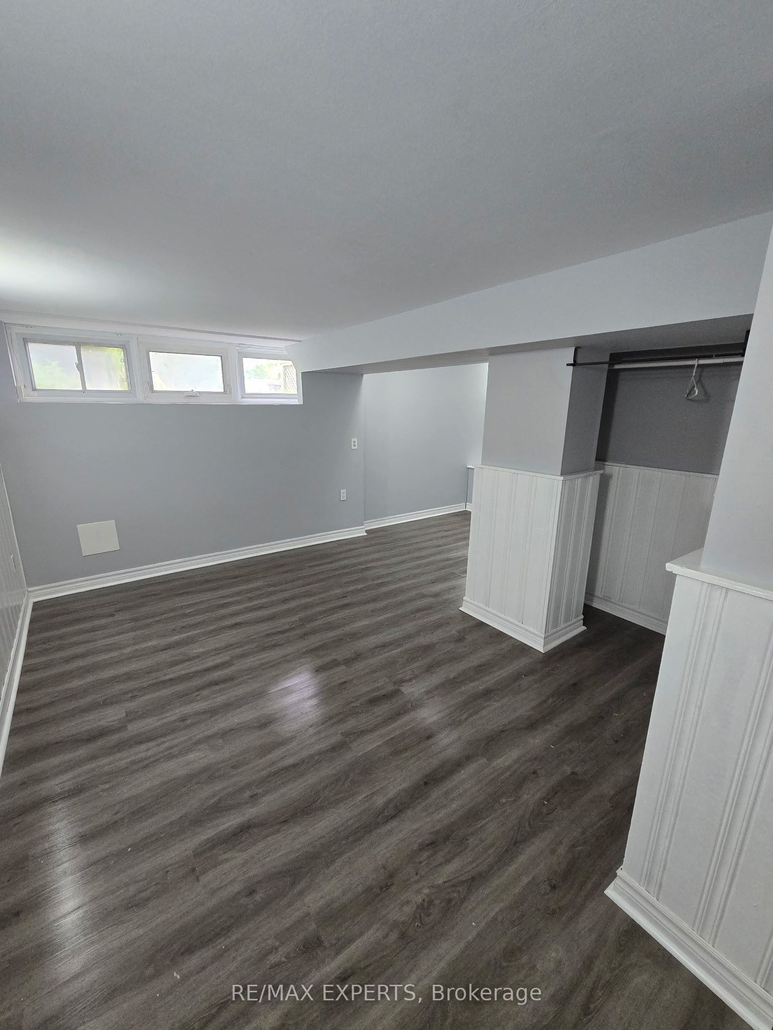 106 Sheldon Avenue, Newmarket, ON L3Y 2L4 photo 3