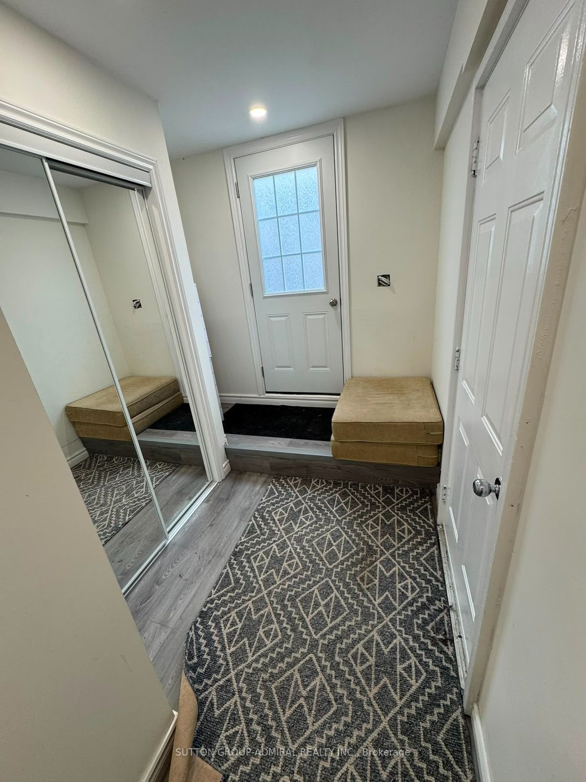 39 Crown Crescent (Basement), Bradford West Gwillimbury, ON L3Z 2M4 photo 5