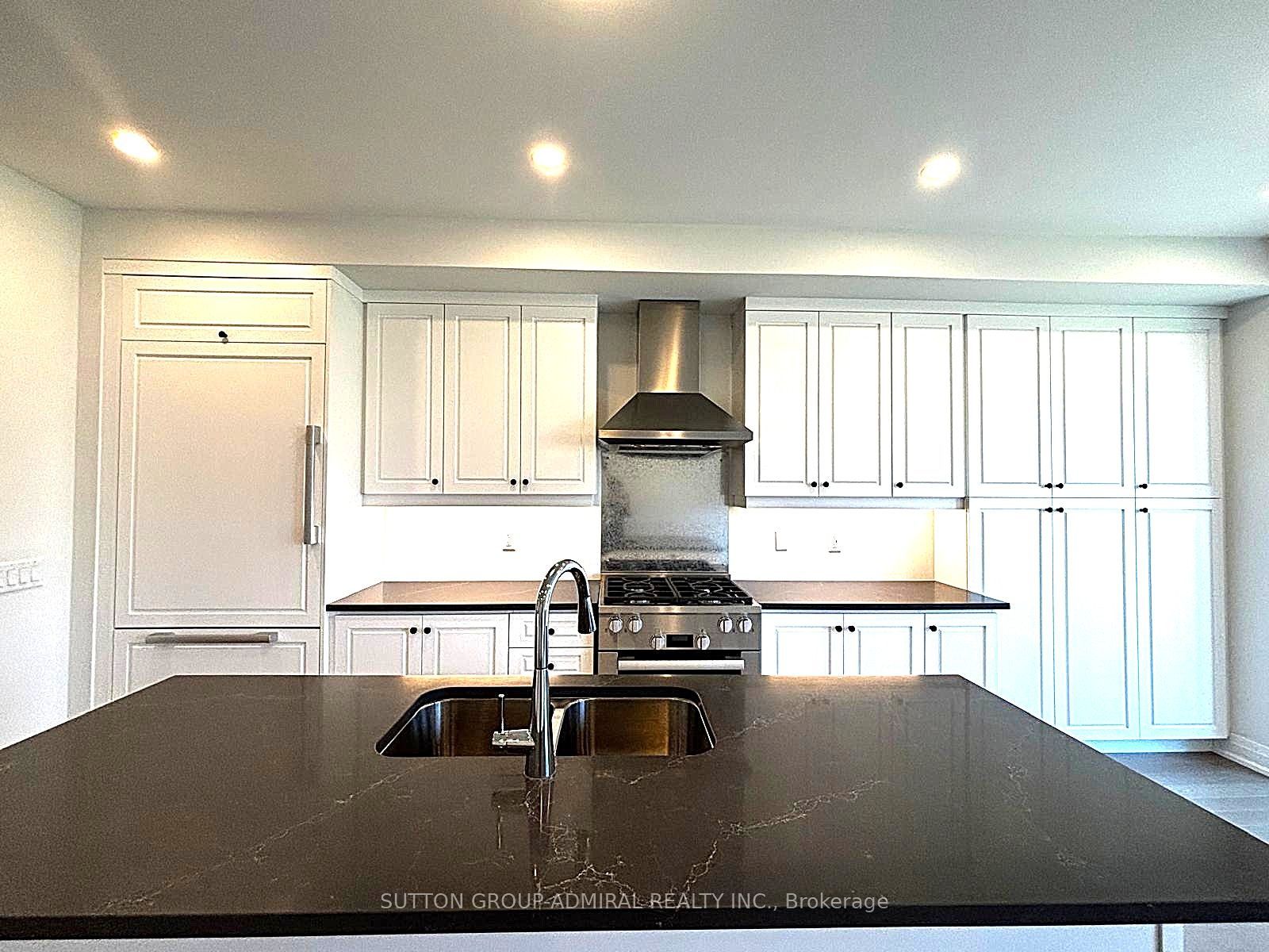 16 Donnacona Drive, Vaughan, ON L4H 5L6 photo 4