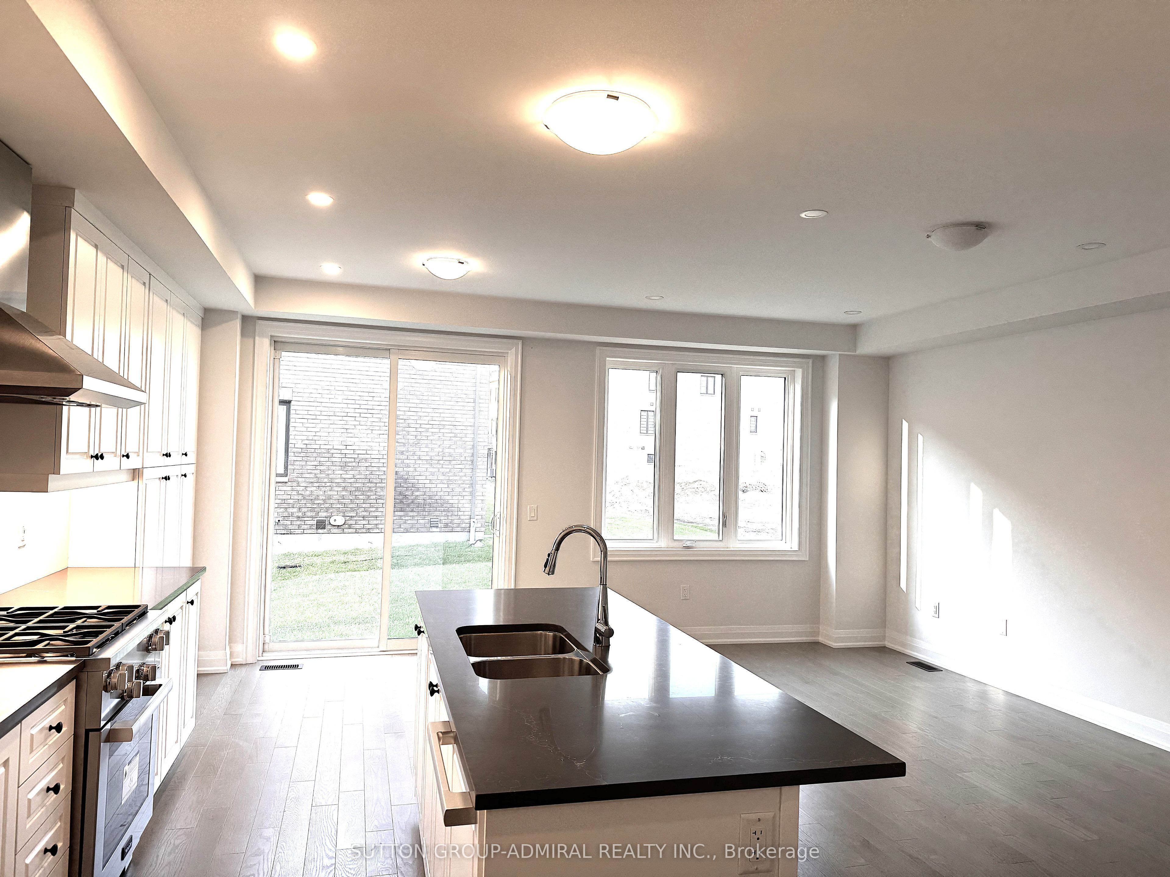 16 Donnacona Drive, Vaughan, ON L4H 5L6 photo 5