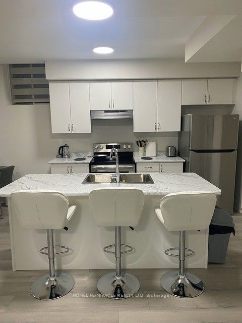 161 Rowe Street, Bradford West Gwillimbury, ON L3Z 4N2