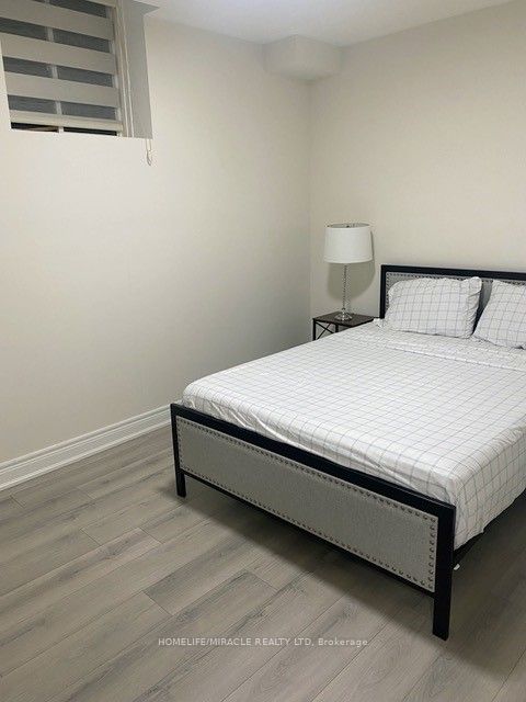 161 Rowe Street, Bradford West Gwillimbury, ON L3Z 4N2 photo 5