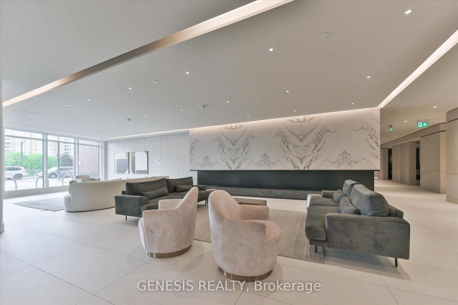 30 Upper Mall Way 2203, Vaughan, ON L4J 0L7 photo 2