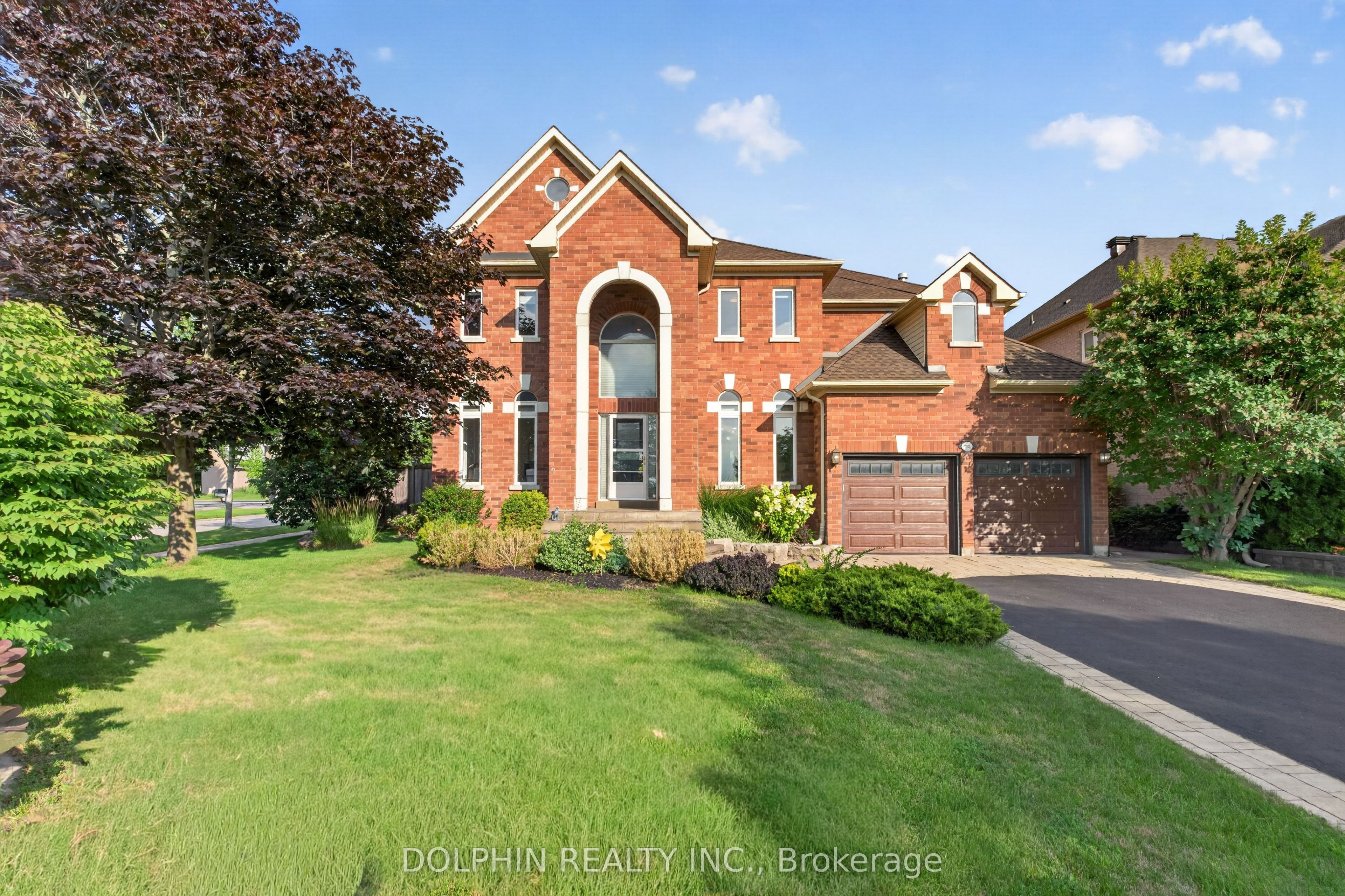 735 Foxcroft Boulevard, Newmarket, ON L3X 1N1