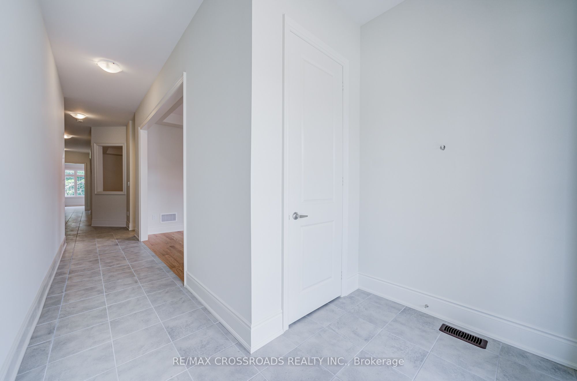 86 Big Willow Crescent, Richmond Hill, ON L4E 3R4 photo 5