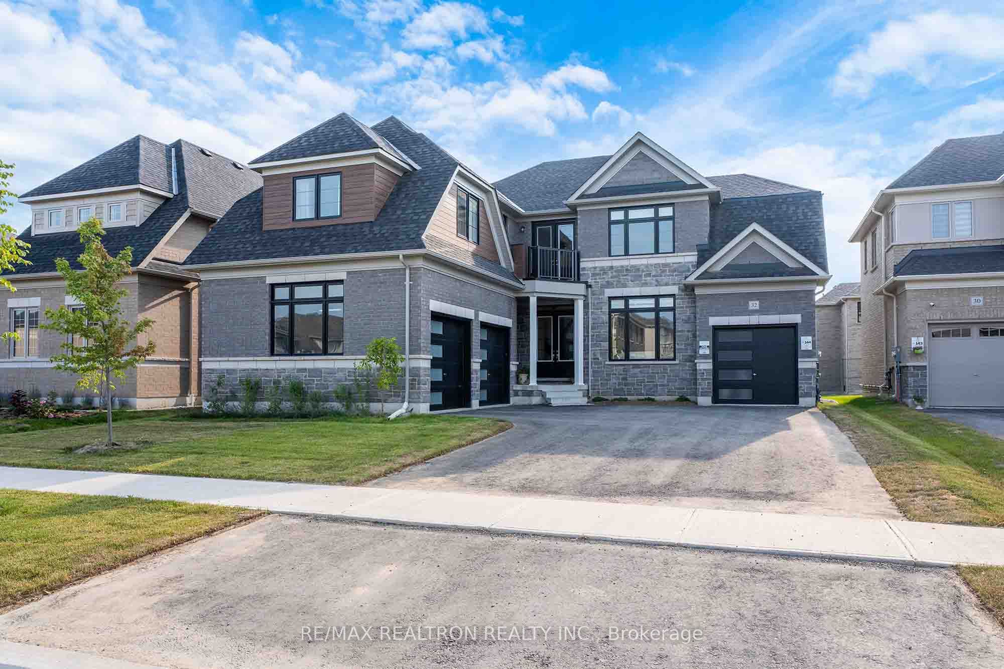 32 Bellflower Crescent, Adjala-Tosorontio, ON L0G 1W0