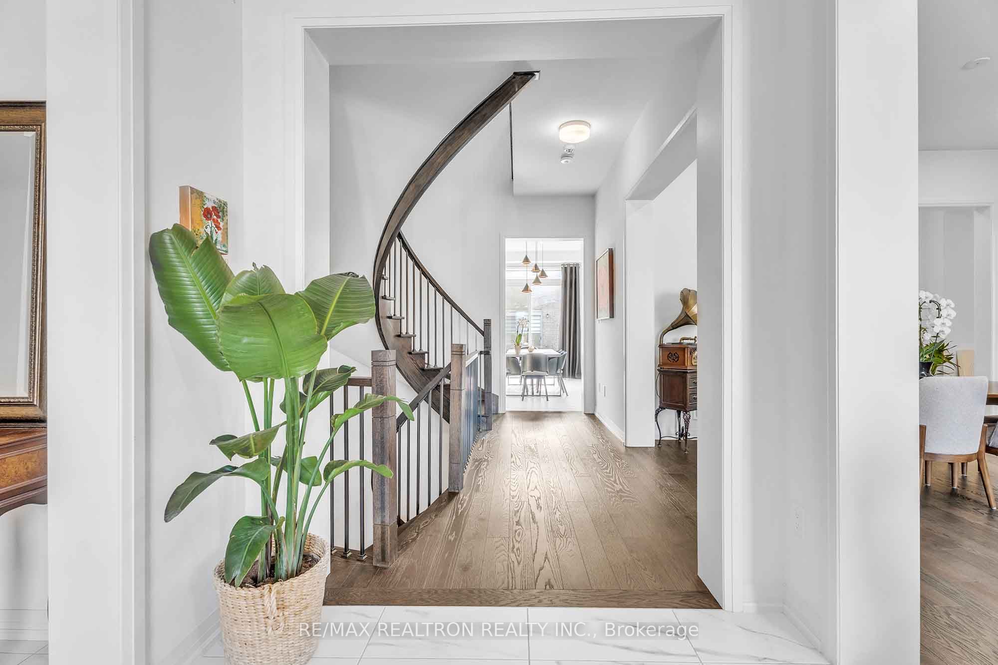32 Bellflower Crescent, Adjala-Tosorontio, ON L0G 1W0 photo 4