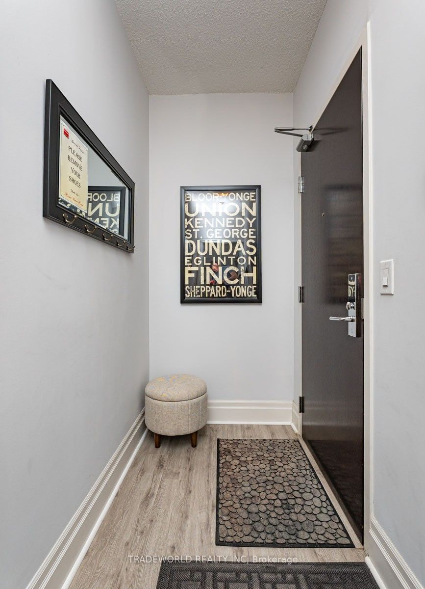 131 Upper Duke Crescent 504, Markham, ON L6G 0C9 photo 3