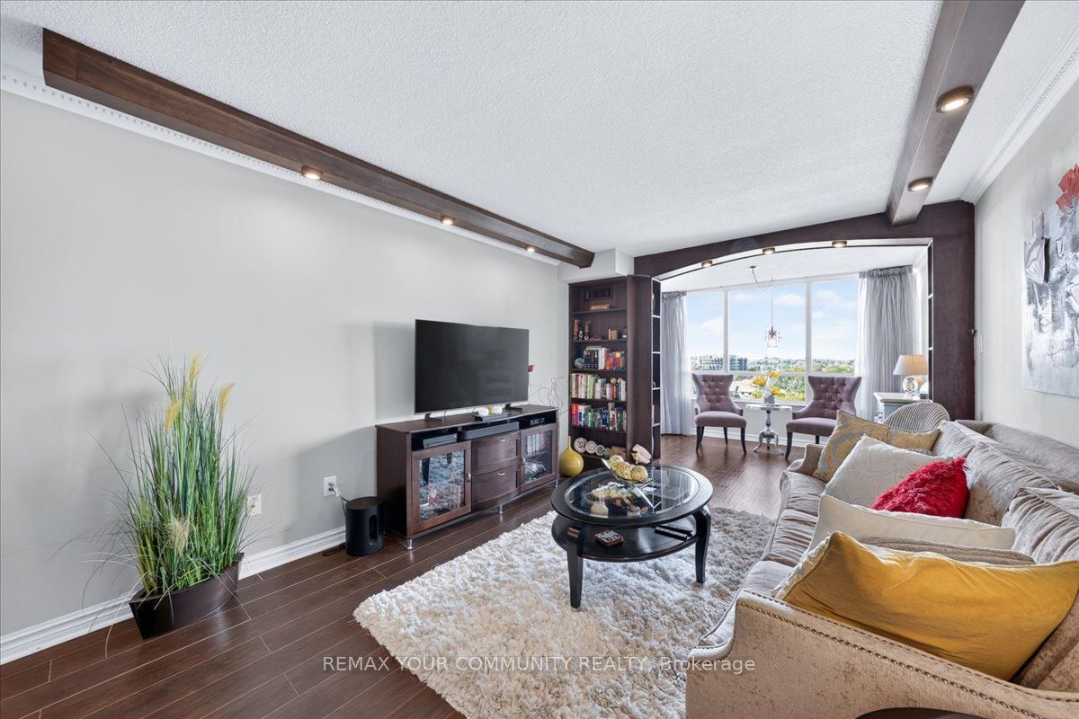 8501 Bayview Avenue 907, Richmond Hill, ON L4B 3J7 photo 2