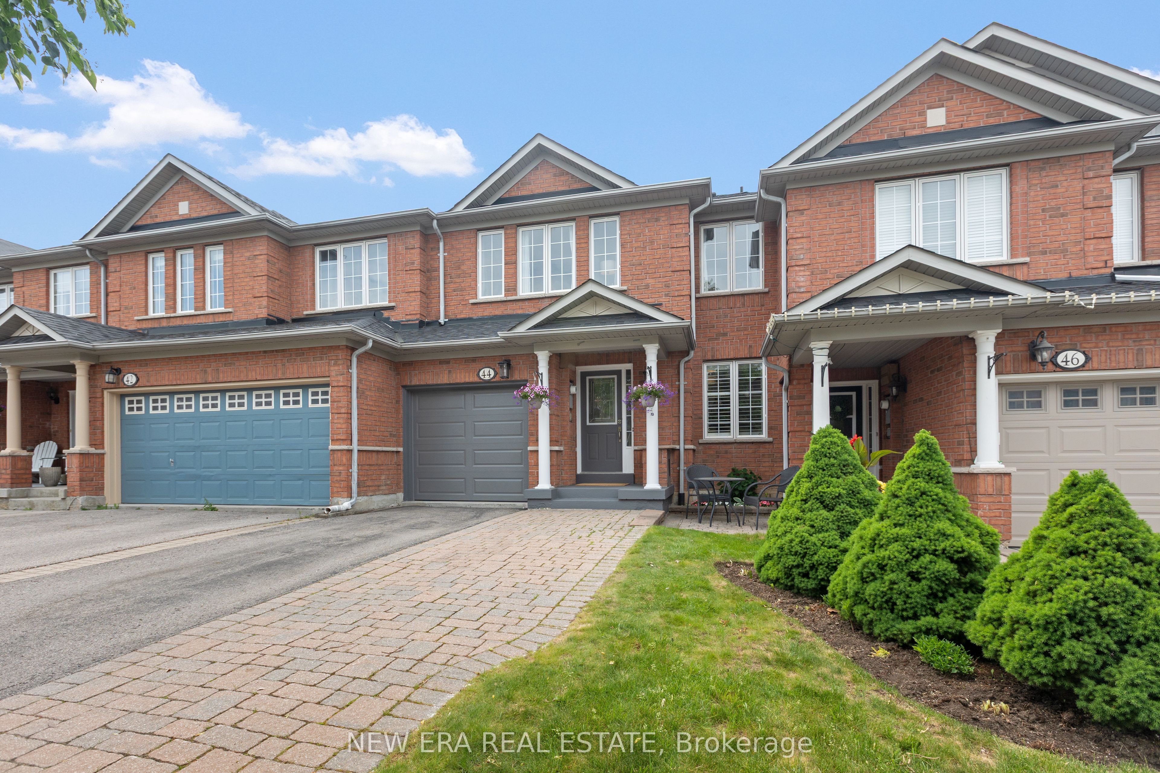44 Millcliff Circle, Aurora, ON L4G 7N7 photo 3