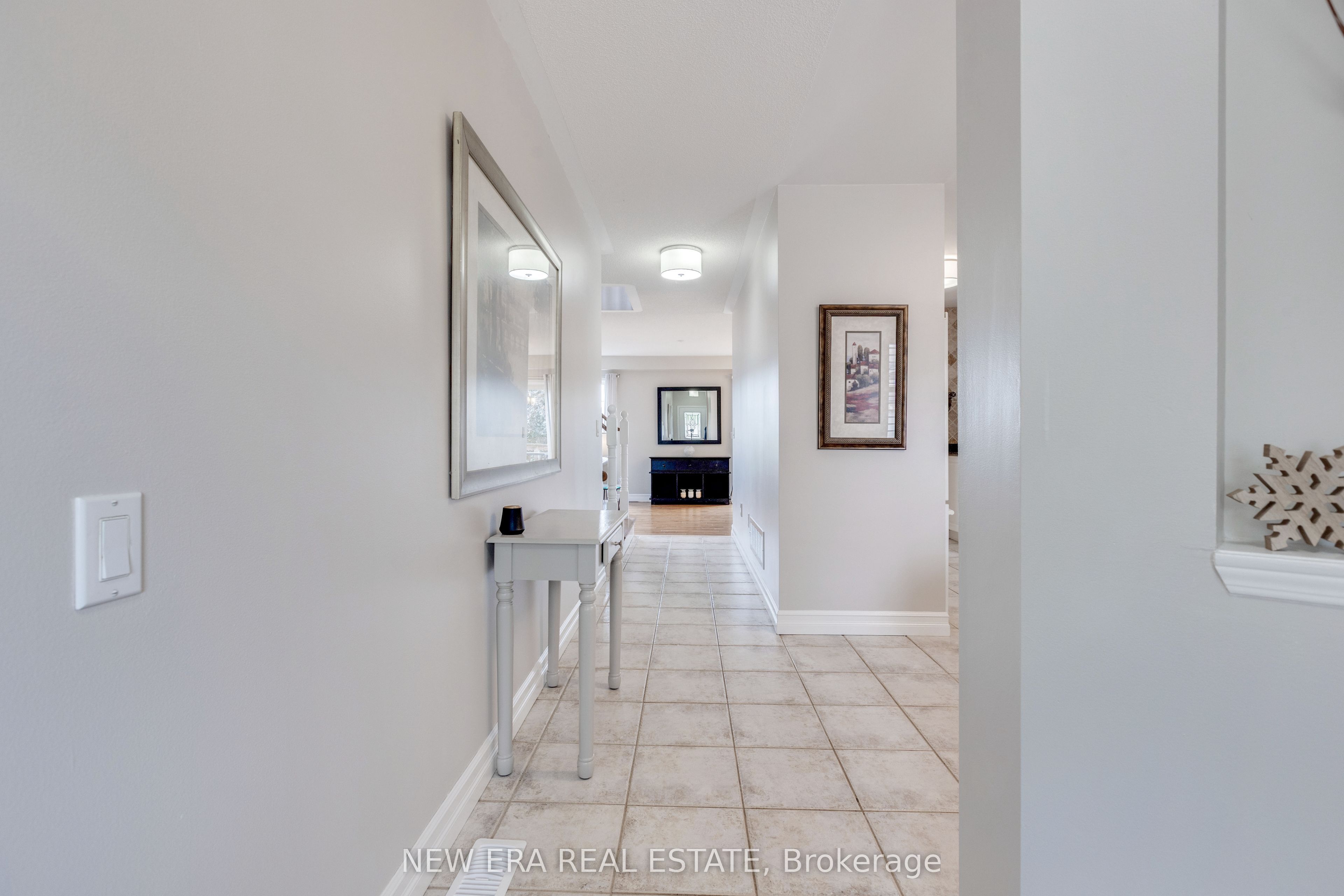 44 Millcliff Circle, Aurora, ON L4G 7N7 photo 5