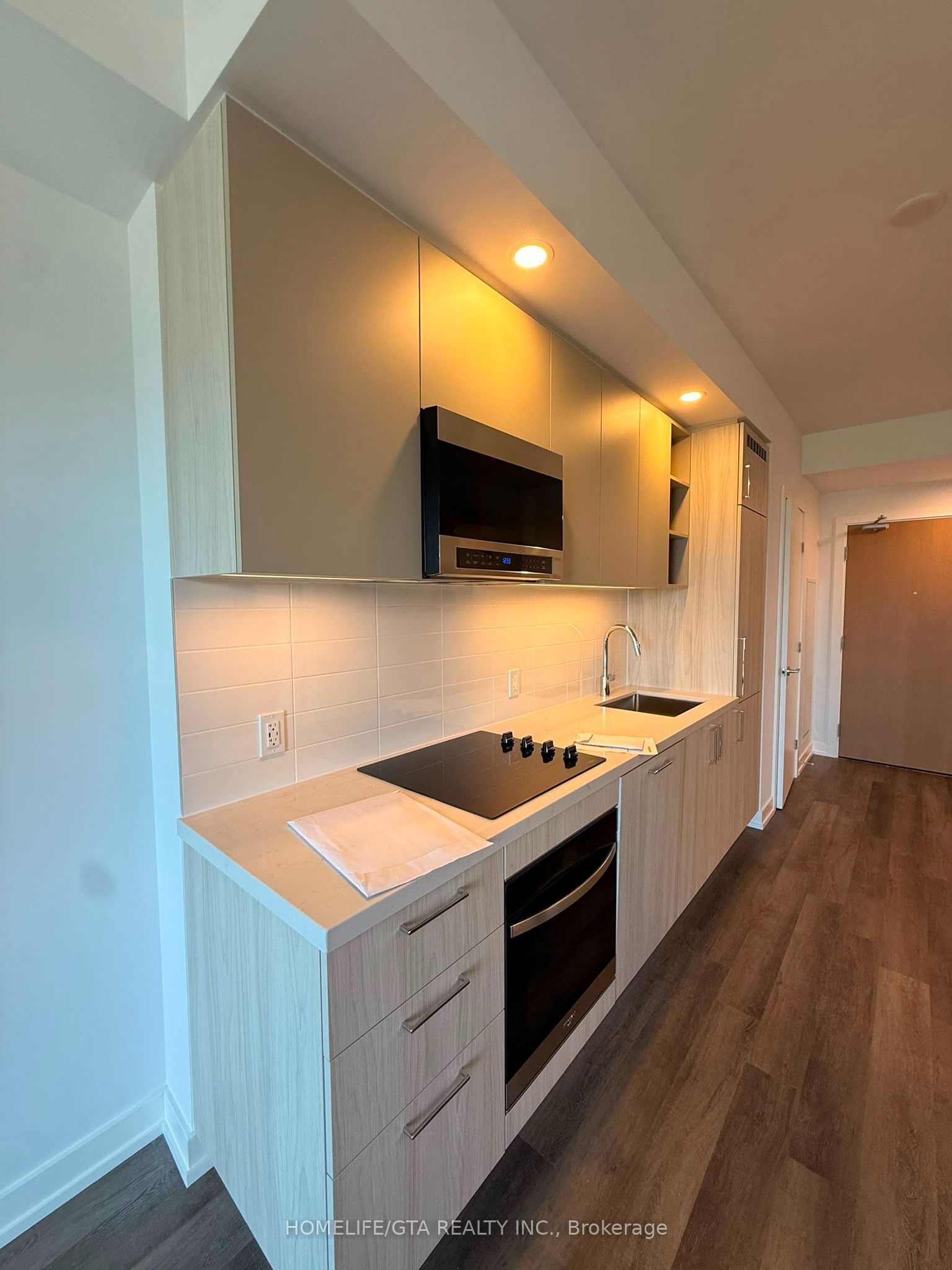 21 Meadowdale Road 605, Vaughan, ON L4K 0H6 photo 4