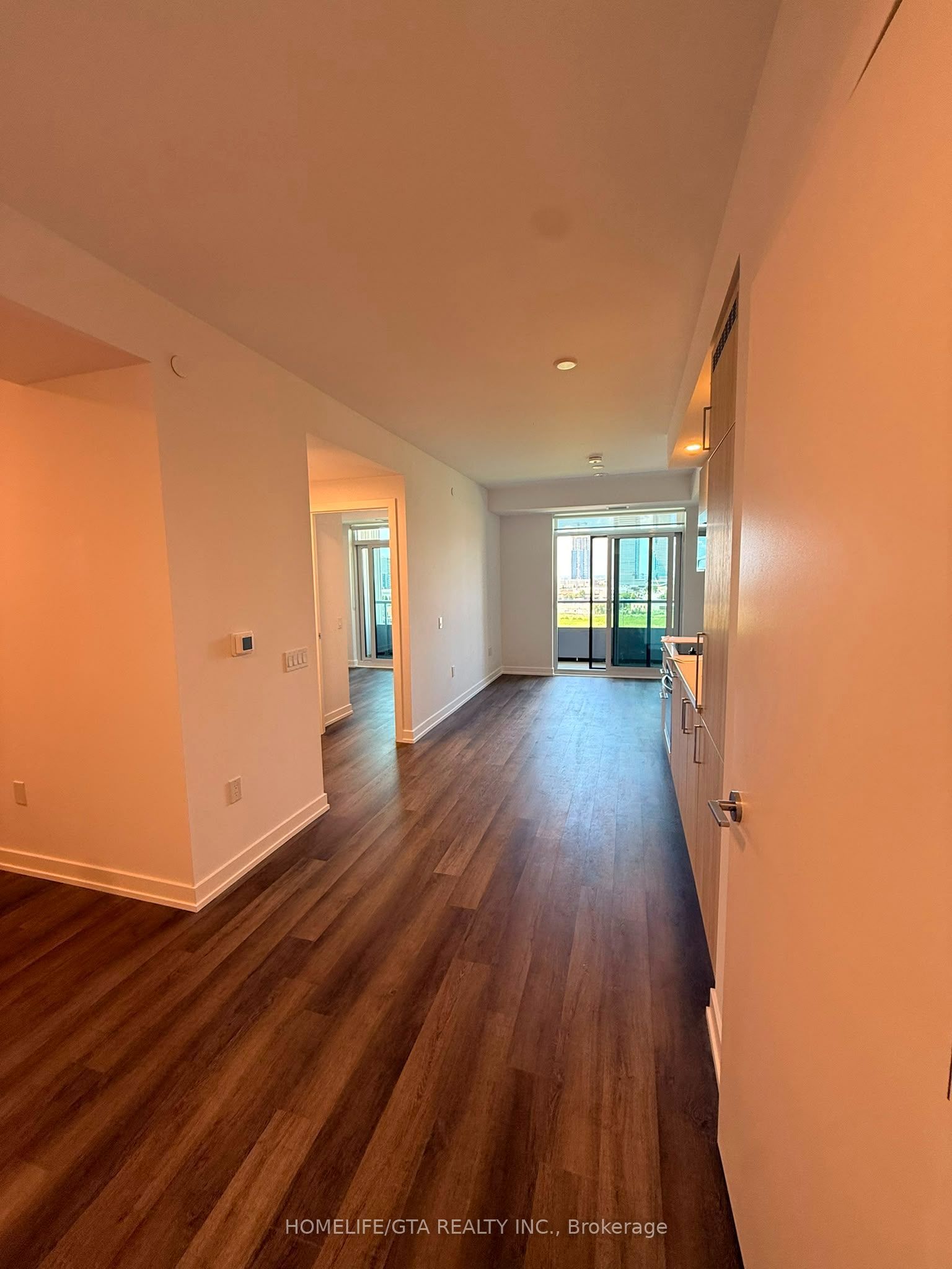 21 Meadowdale Road 605, Vaughan, ON L4K 0H6 photo 5