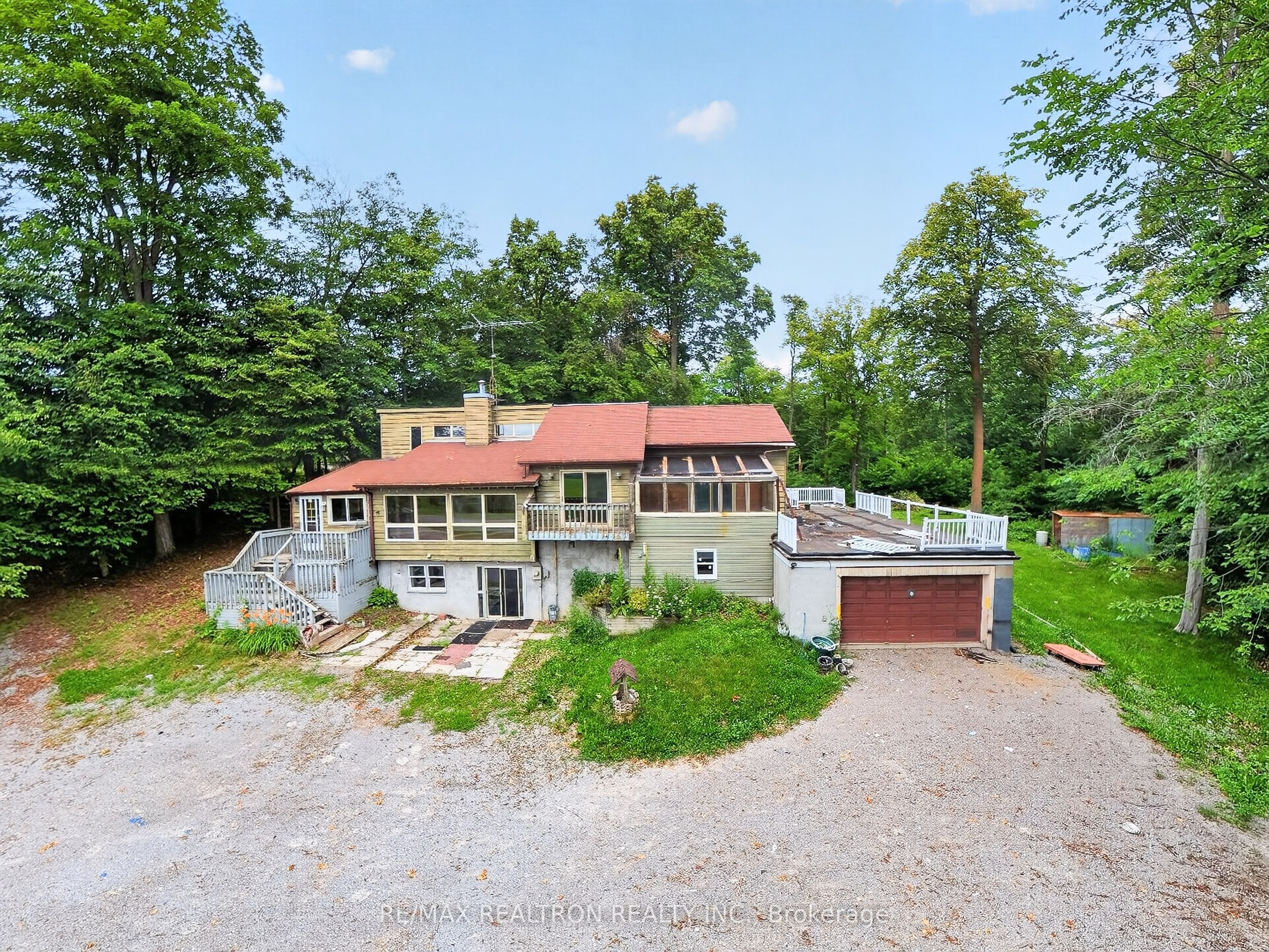 110 Glenwoods Avenue, Georgina, ON L4P 3E9 photo 3