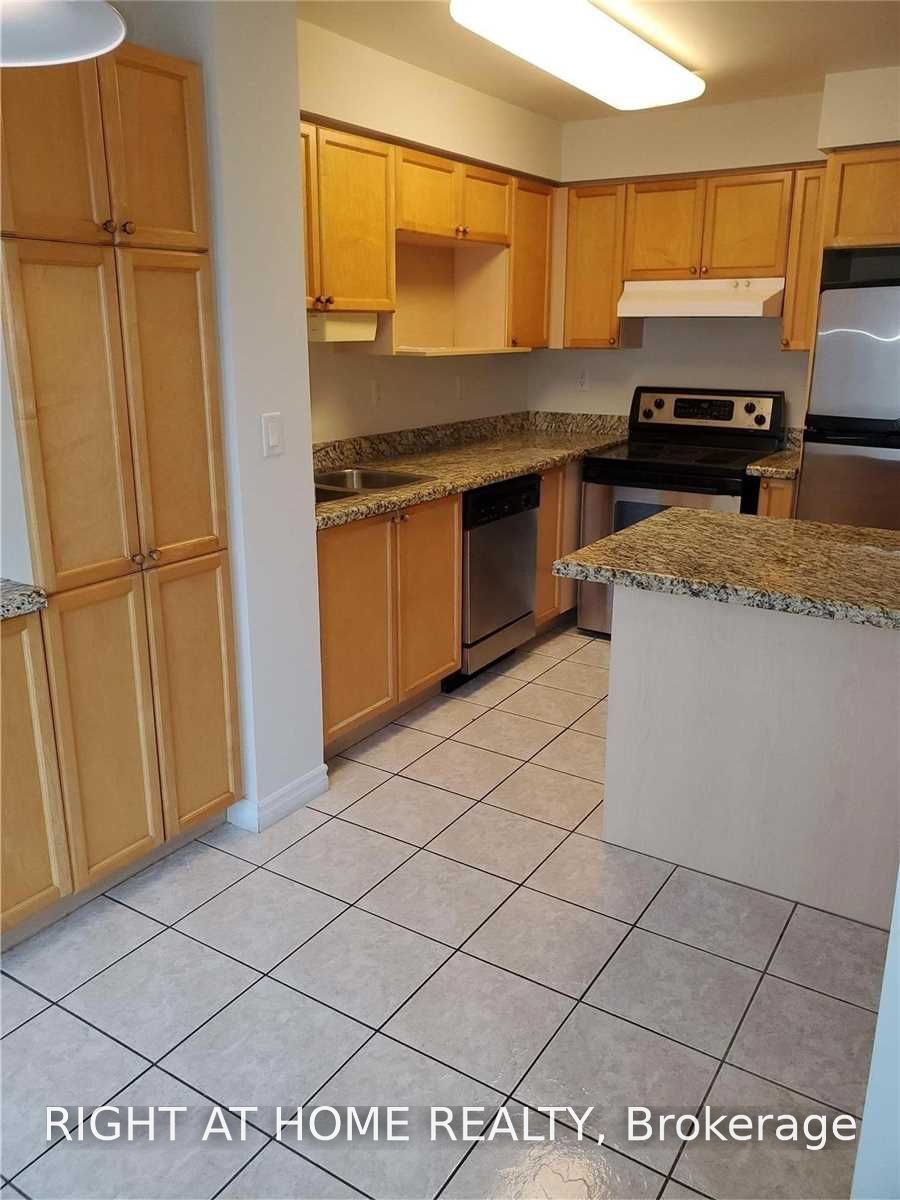 745 New Westminster Drive 312, Vaughan, ON L4J 8J9 photo 2