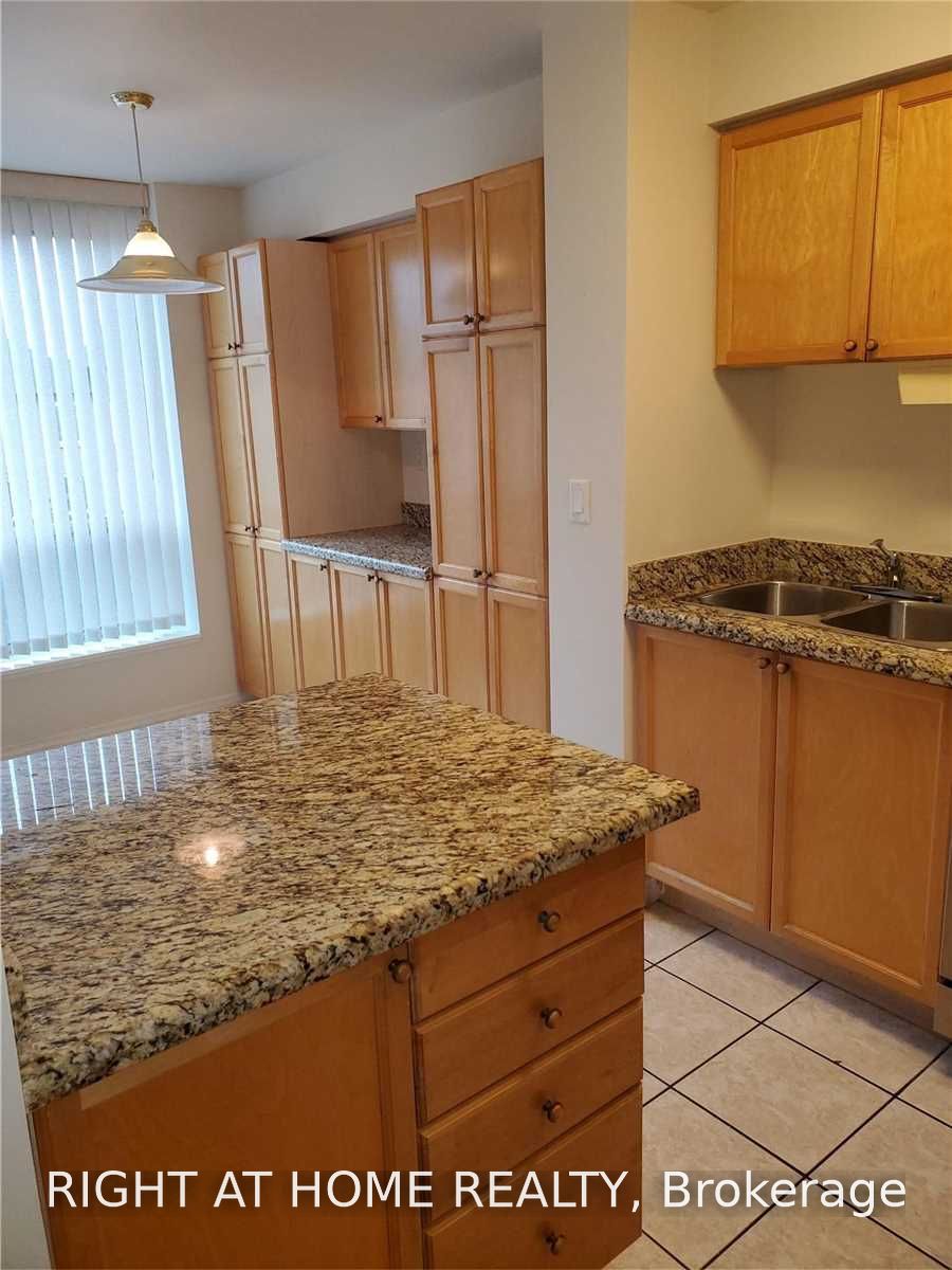 745 New Westminster Drive 312, Vaughan, ON L4J 8J9 photo 3