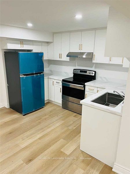 Bsmt-92 Fincham Avenue, Markham, ON L3P 4E1 photo 5
