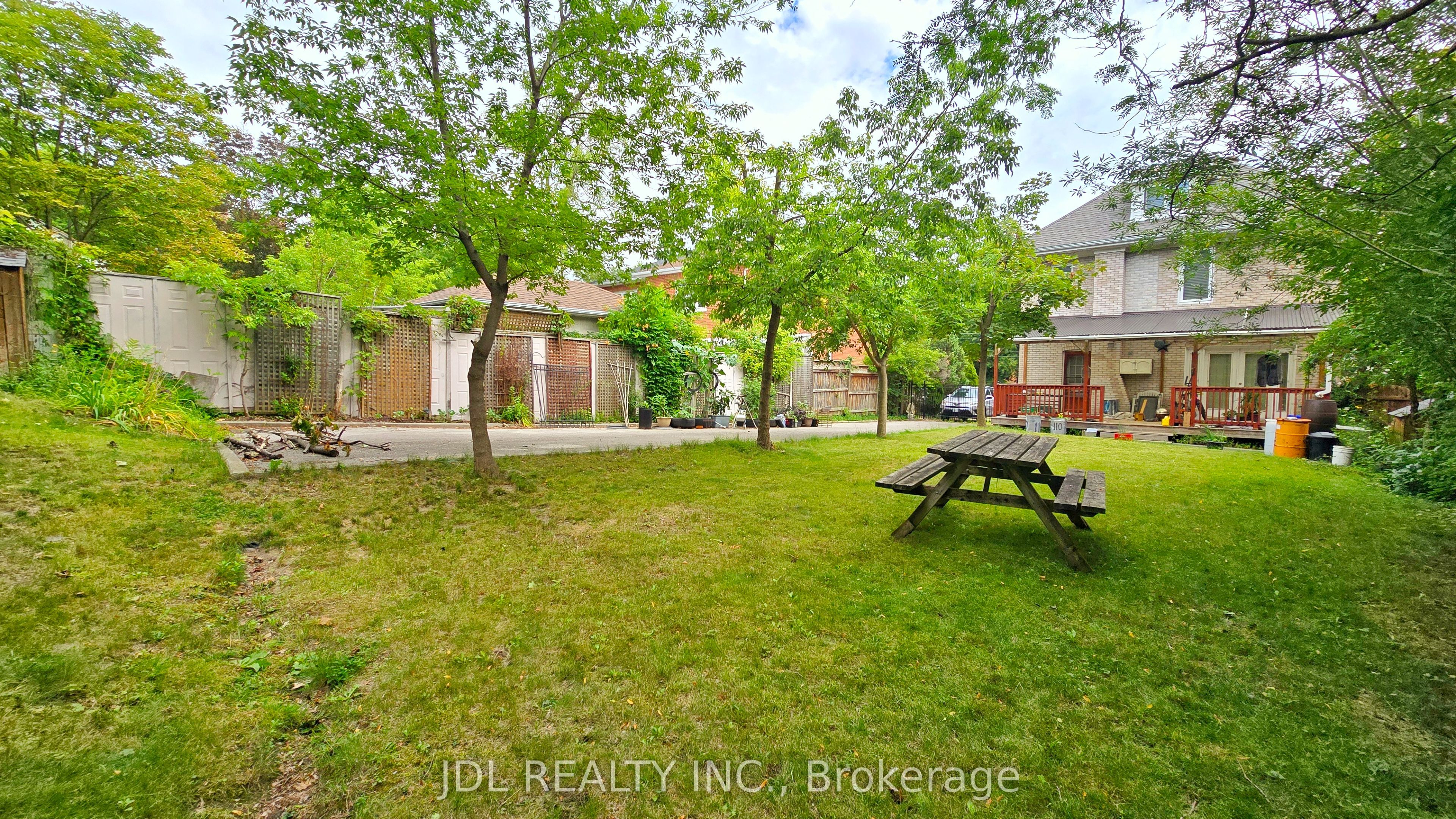 110 Church Street S Bsmt, Richmond Hill, ON L4C 1W3 photo 3