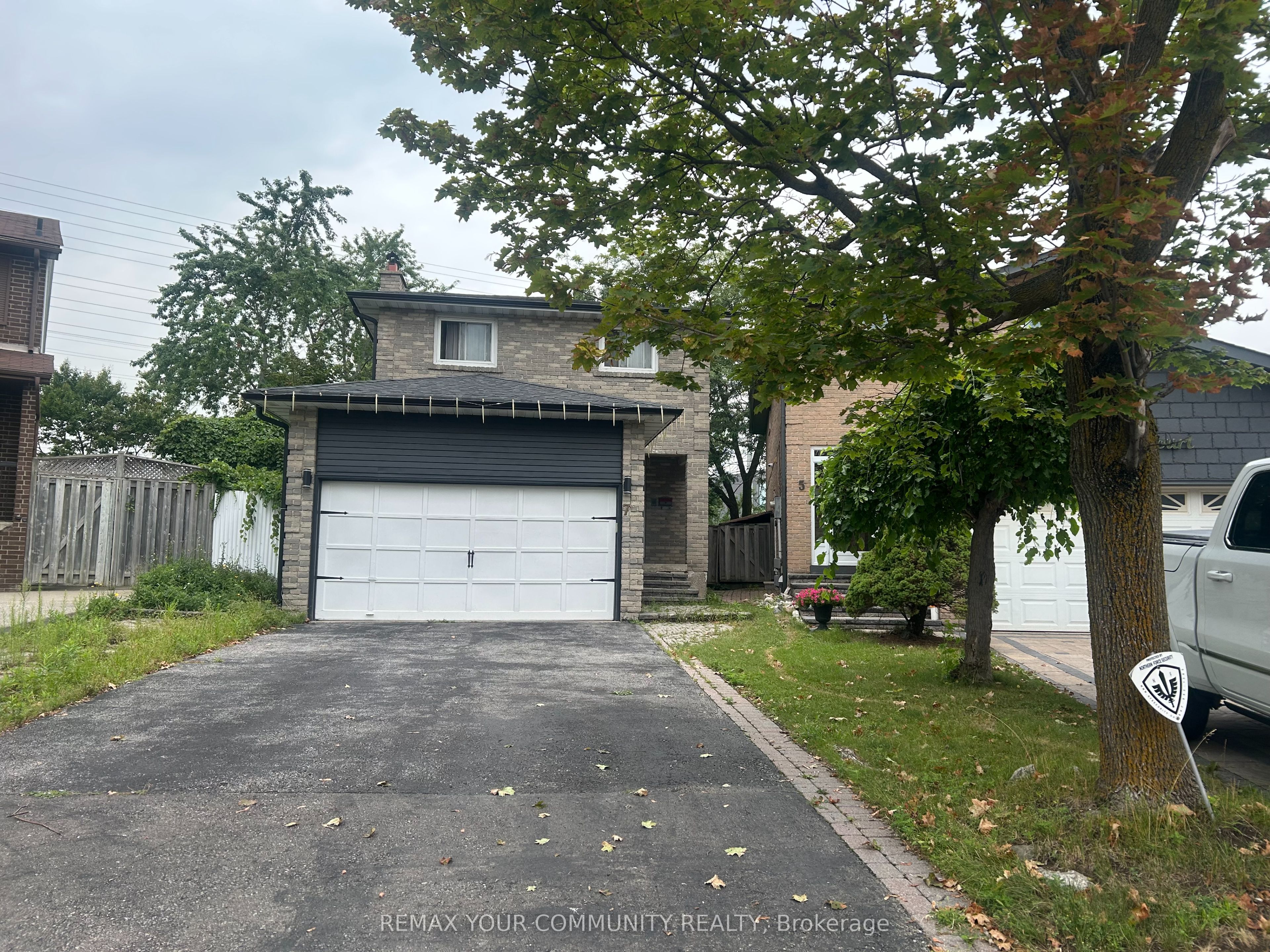 7 Miles Court LOWER, Richmond Hill, ON L4C 5P7
