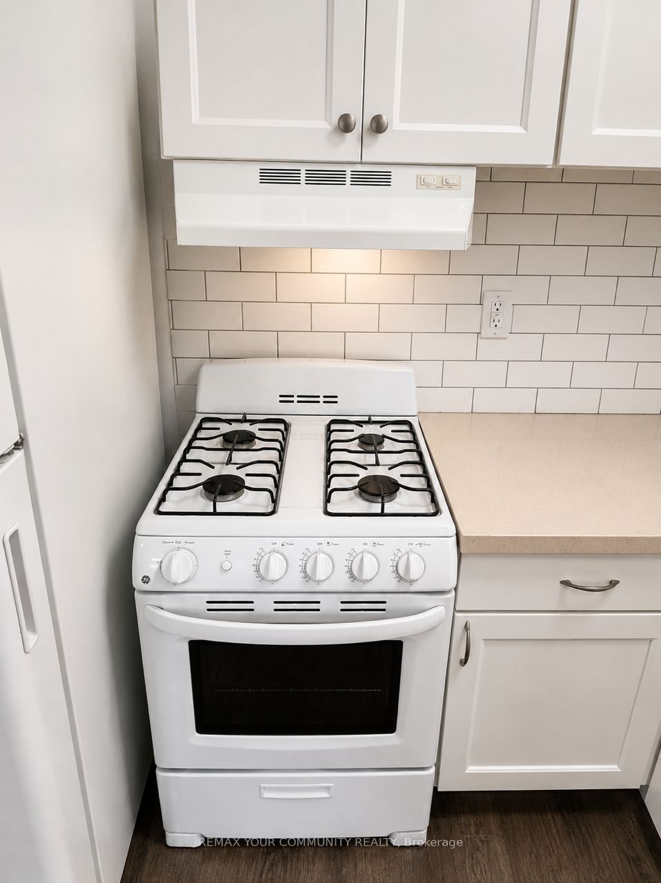 96 GURNETT Street, Aurora, ON L4G 1P6 photo 5