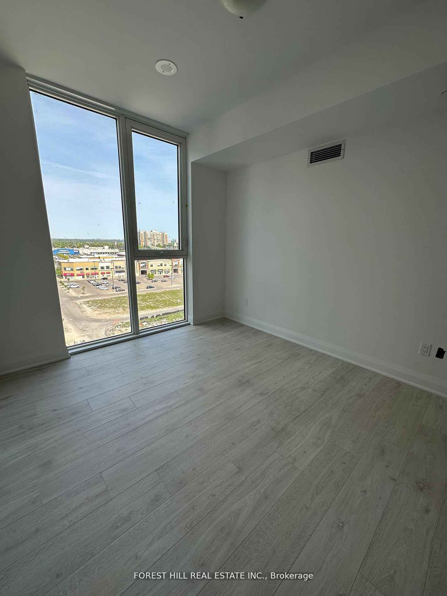 10 Gatineau Drive 1002, Vaughan, ON L4J 0L2 photo 4