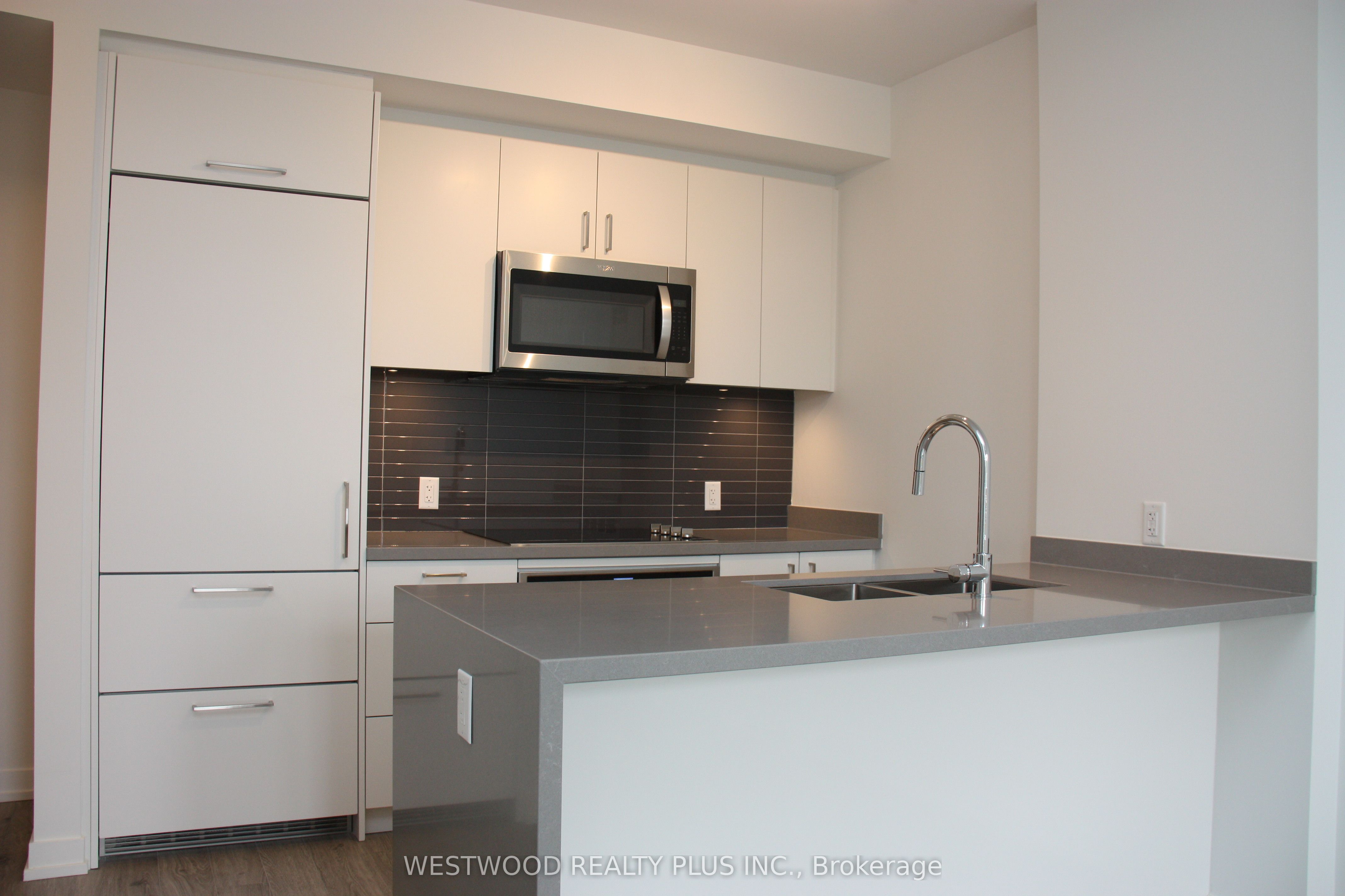3 Rosewater Street Th 116, Richmond Hill, ON L4C 5T6 photo 2