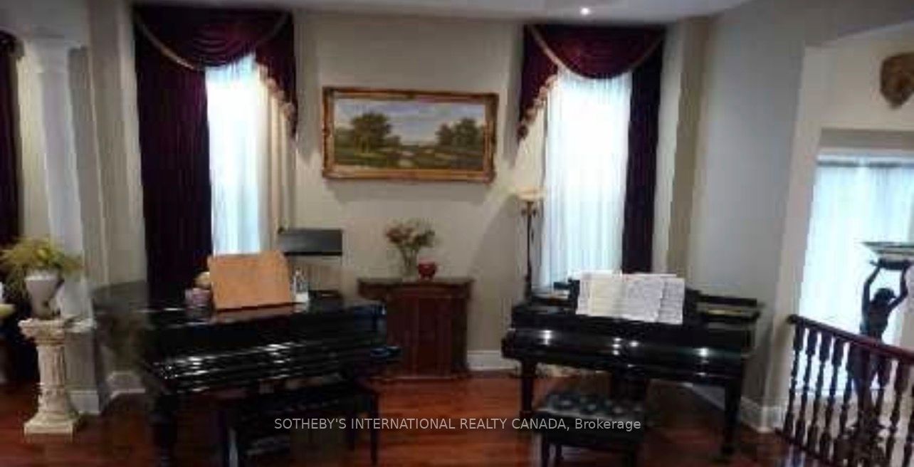 5 Helen Avenue, Vaughan, ON L4J 1J6 photo 3