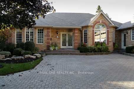 207 Kennedy Street W, Aurora, ON L4G 2L9