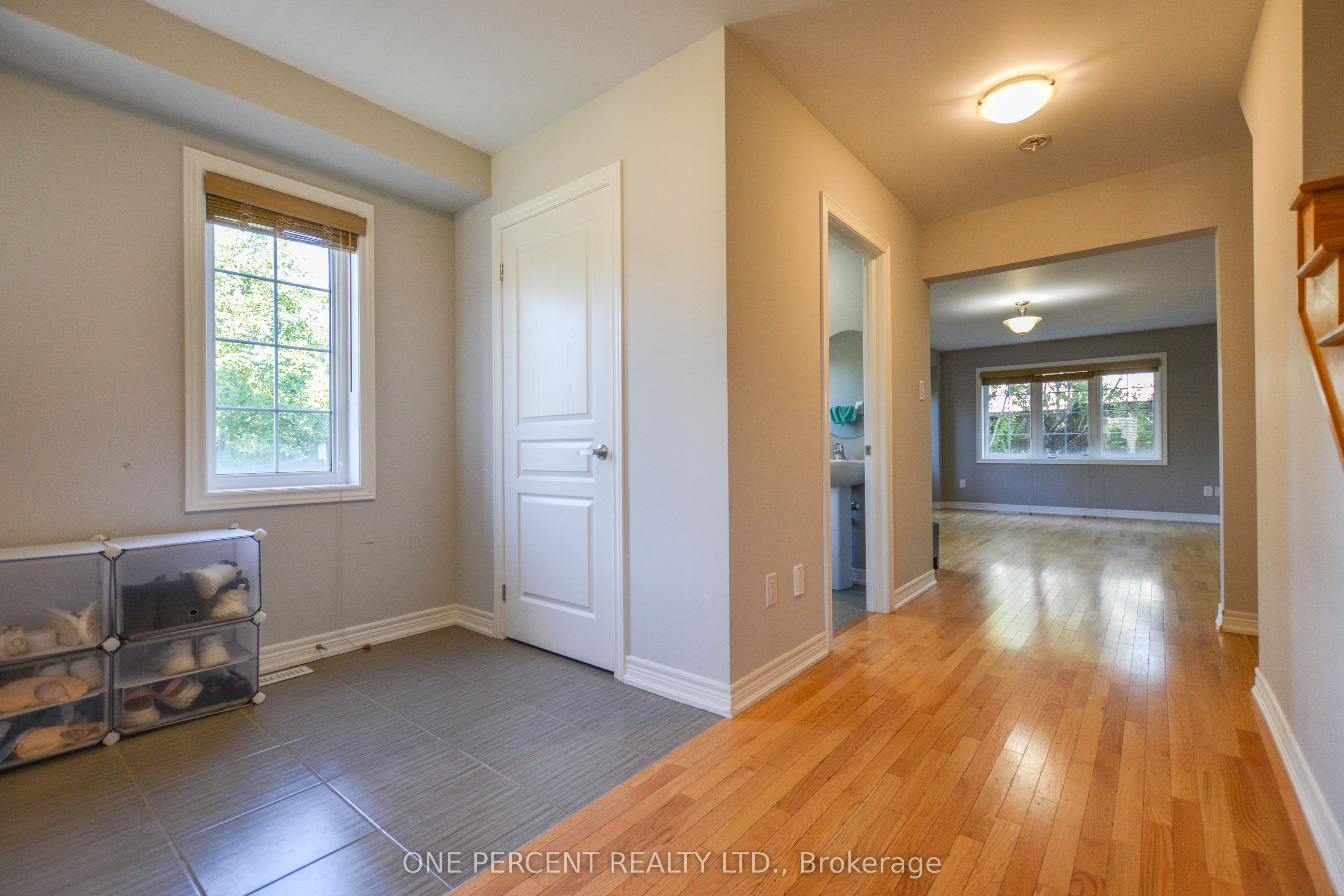 85 Benjamin Hood Crescent, Vaughan, ON L4K 5M7 photo 4