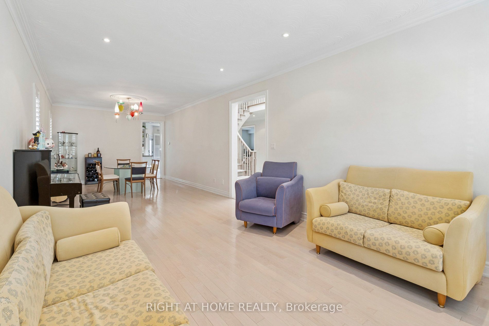 35 Palace Court, Richmond Hill, ON L4B 4C3 photo 5