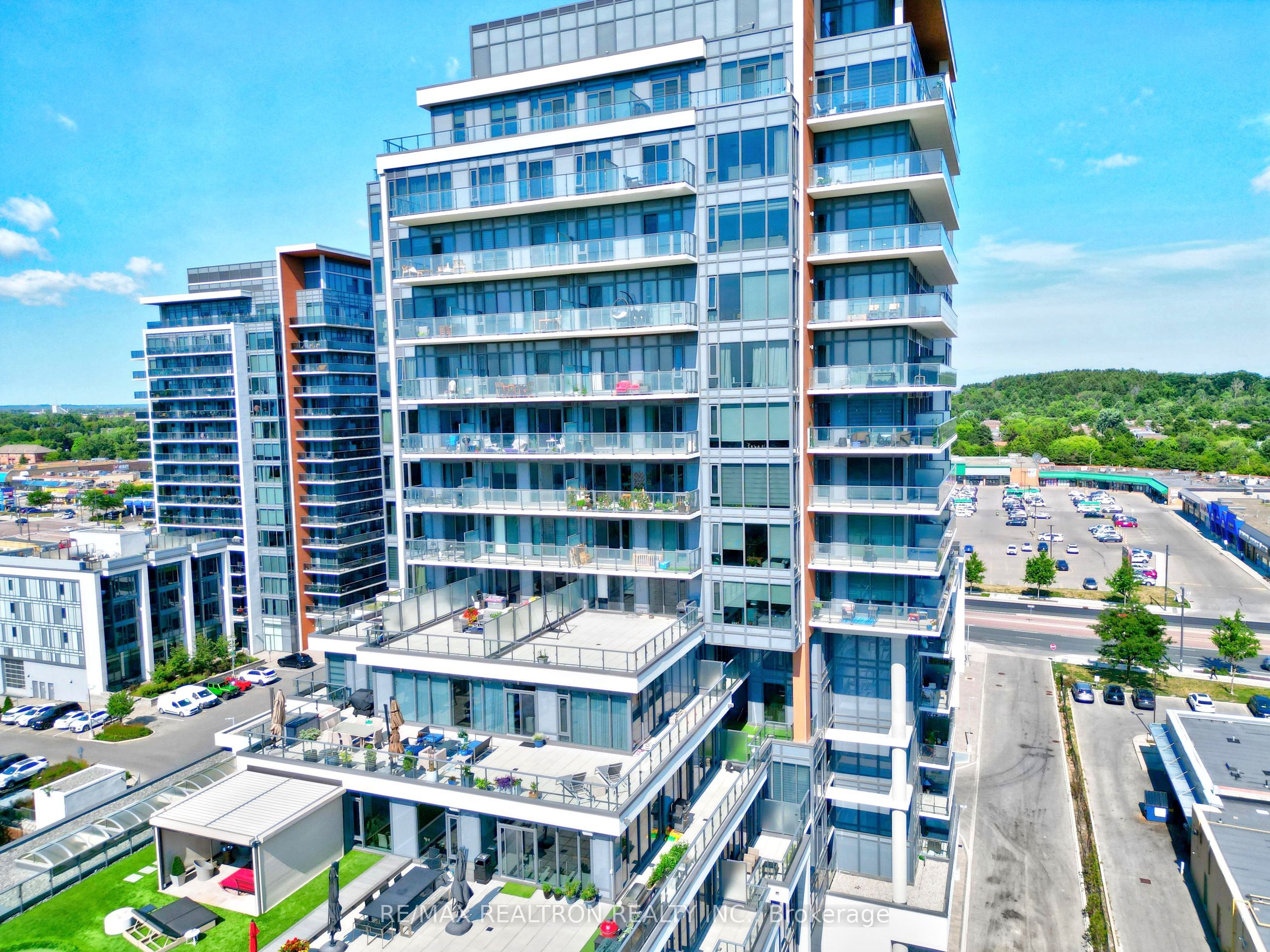 9618 Yonge Street 801, Richmond Hill, ON L4C 0X5