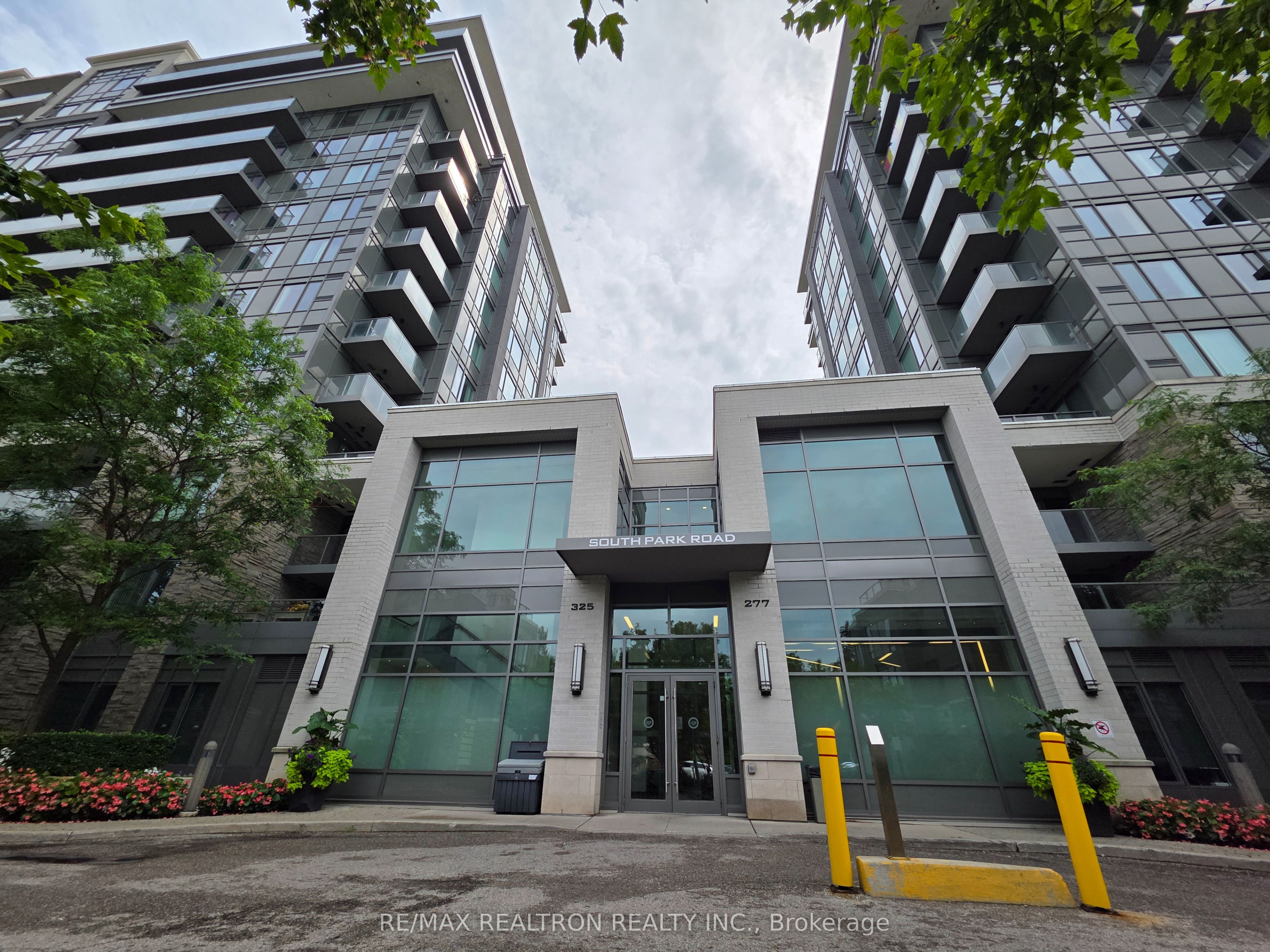 325 South Park Road 603, Markham, ON L3T 0B8