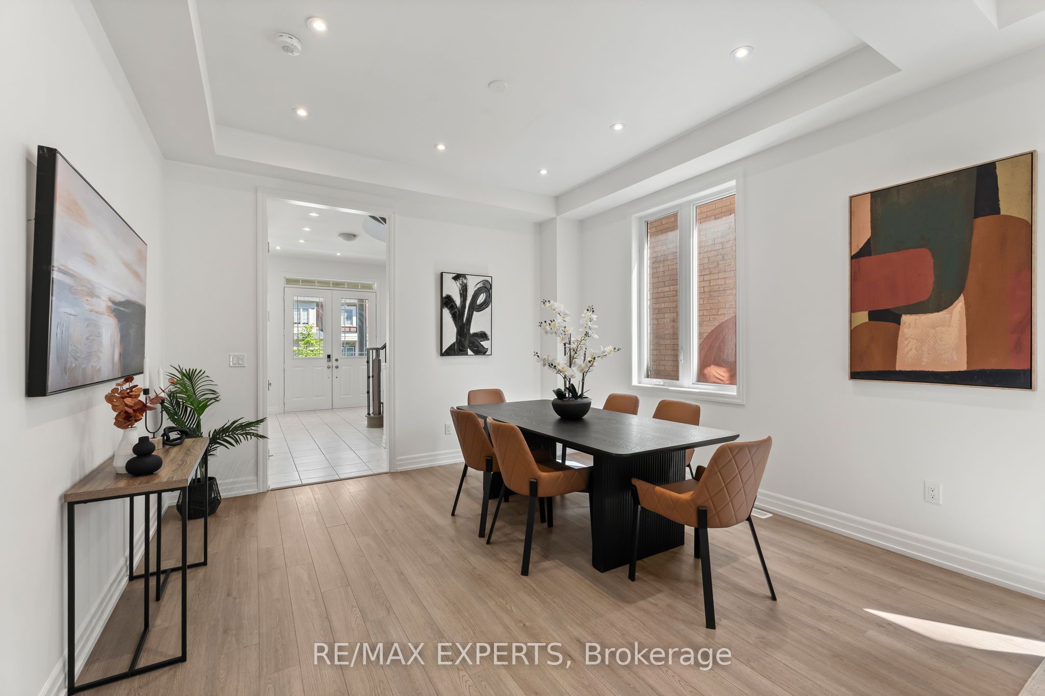 17 Red Rose Lane, East Gwillimbury, ON L9N 0V1 photo 4