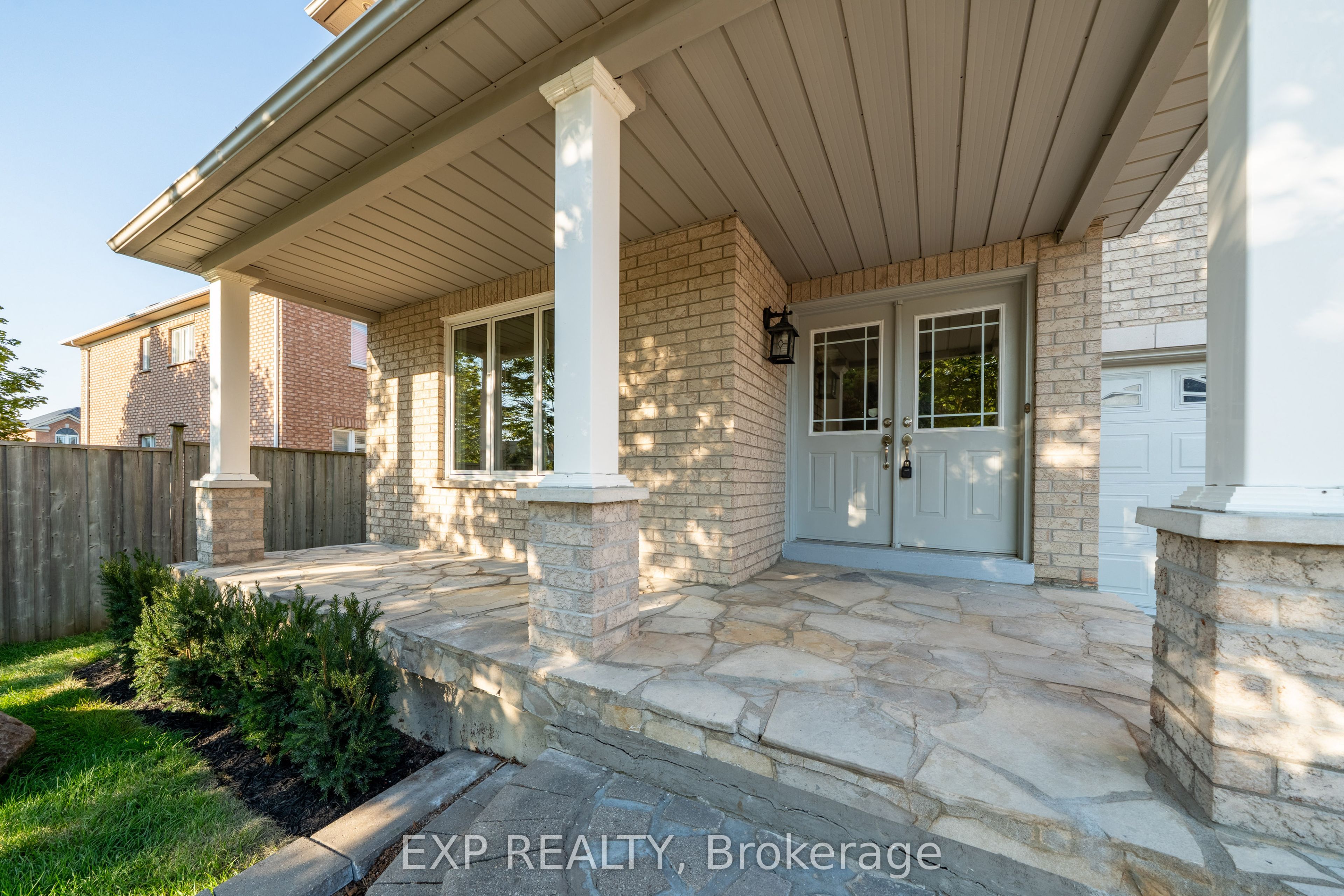 43 Shirley Drive, Richmond Hill, ON L4S 2J5 photo 3
