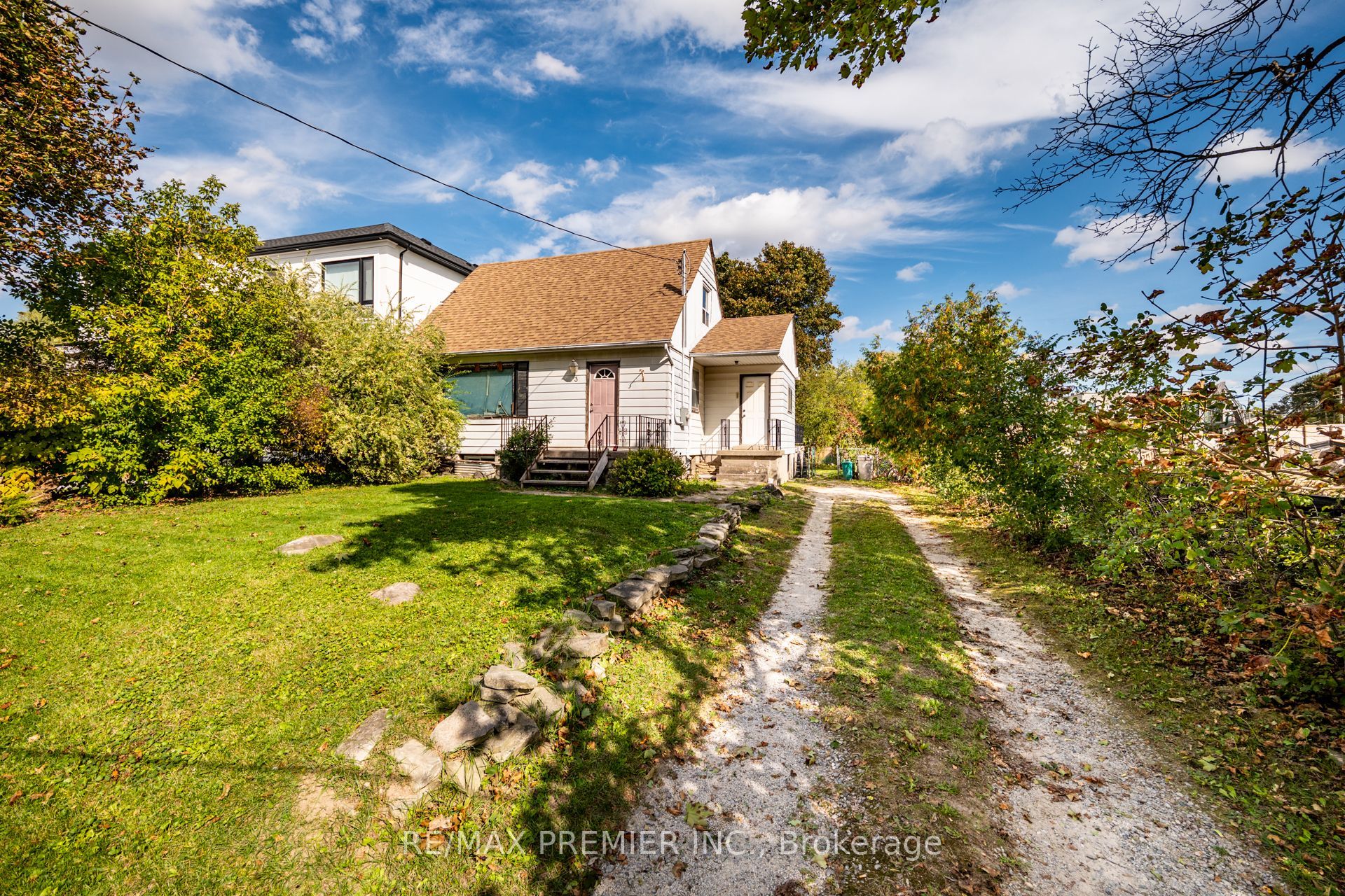 3 Parker Avenue, Richmond Hill, ON L4E 2W4 photo 3