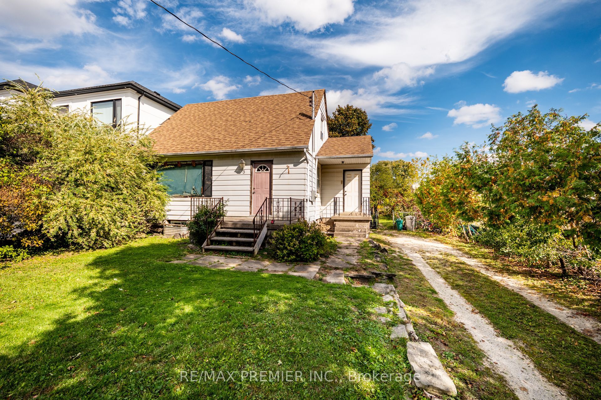 3 Parker Avenue, Richmond Hill, ON L4E 2W4 photo 4