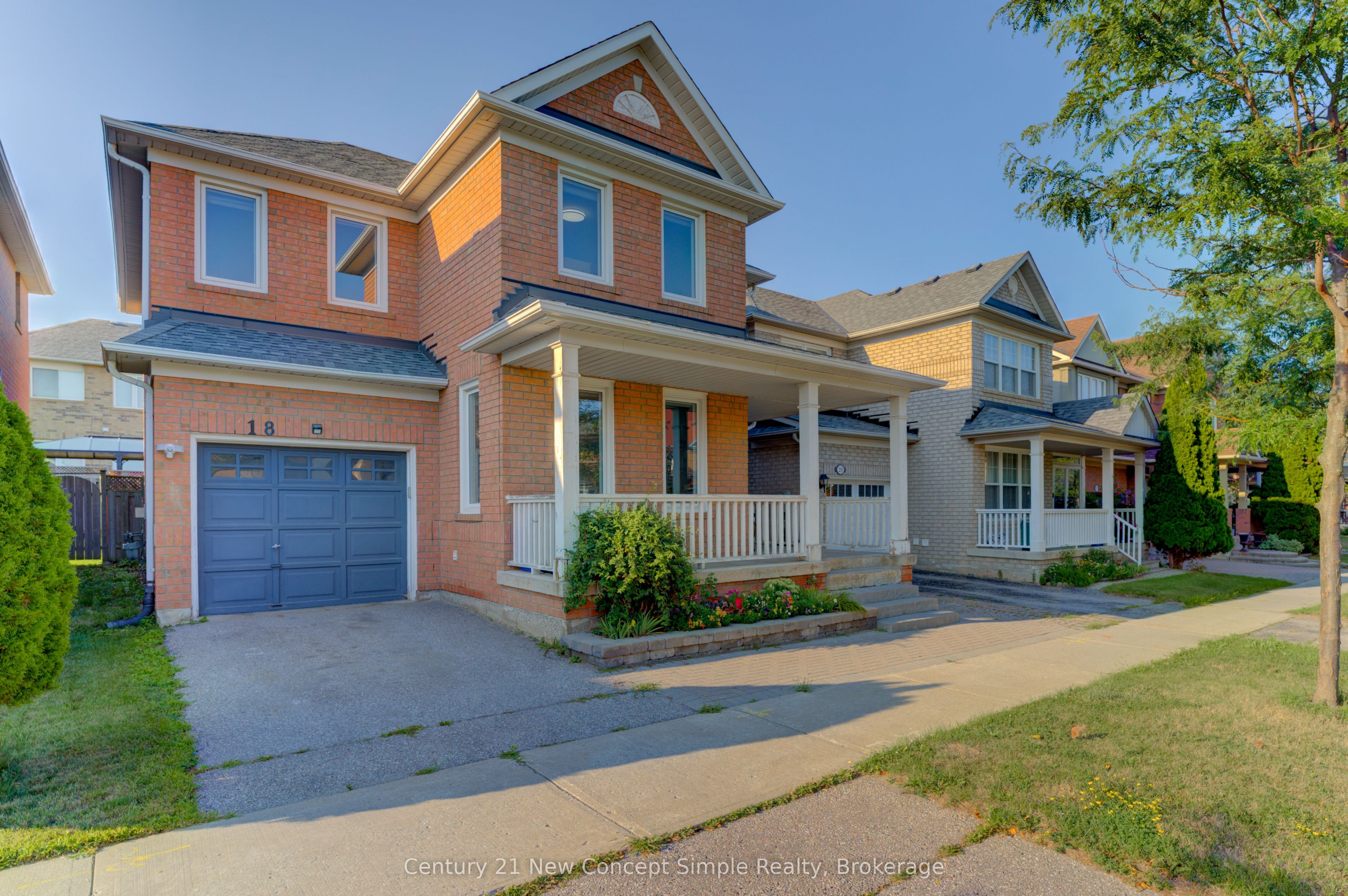 18 Castlemore Avenue, Markham, ON L6C 2B3 photo 2