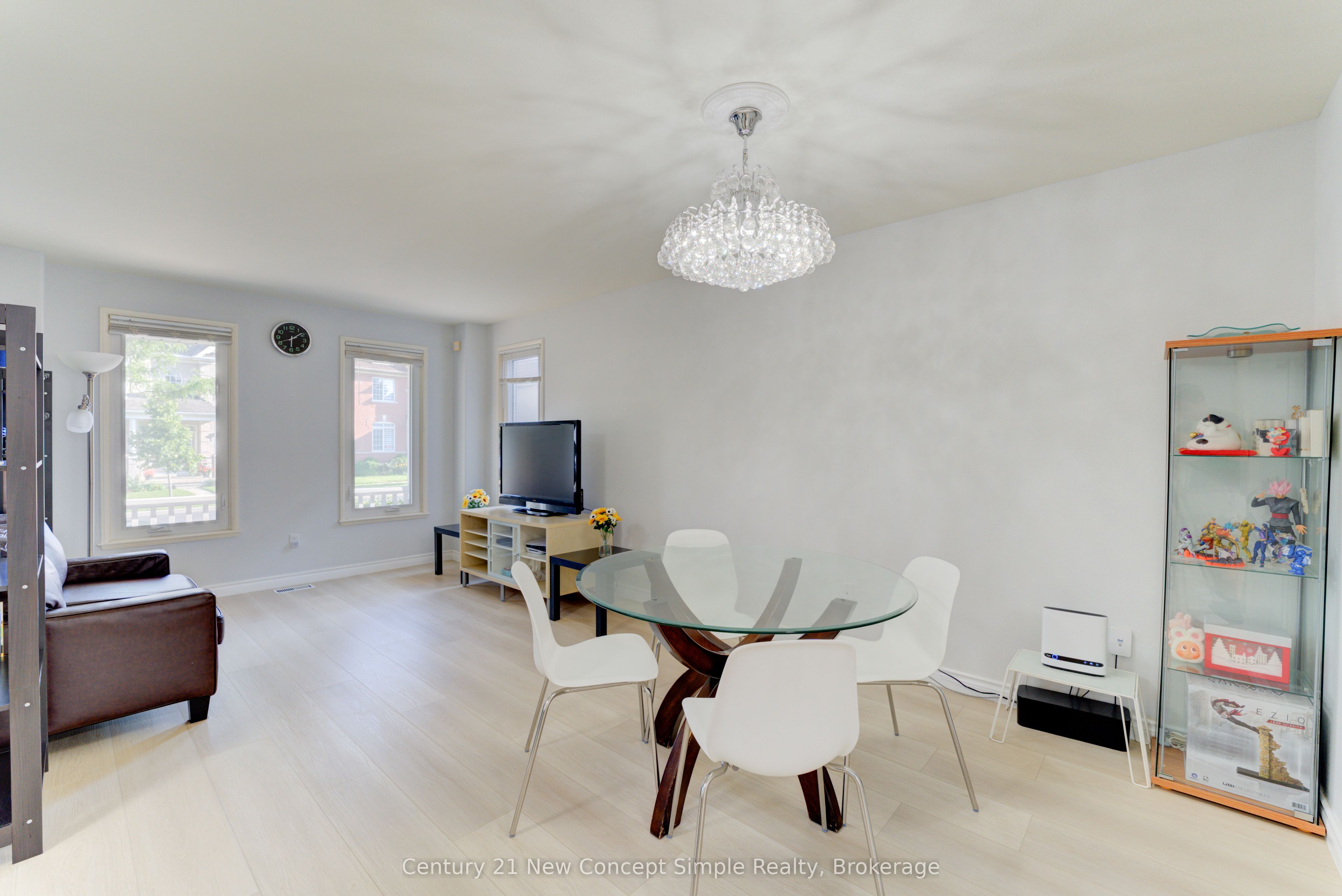 18 Castlemore Avenue, Markham, ON L6C 2B3 photo 4
