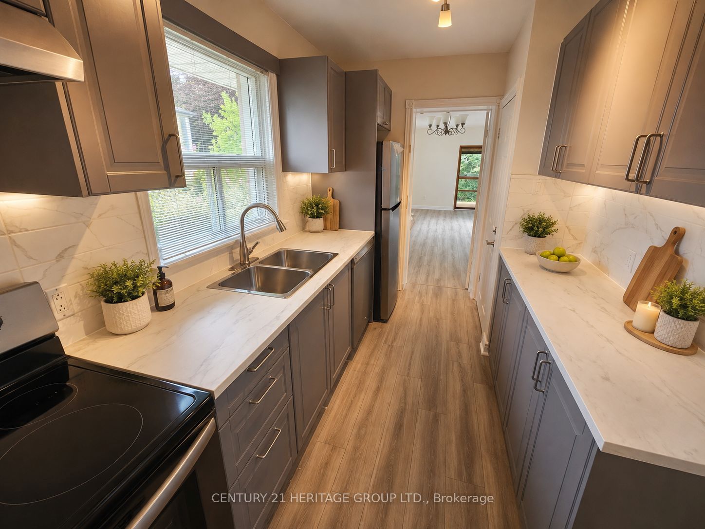 95 Lucas Street Main, Richmond Hill, ON L4C 4P4