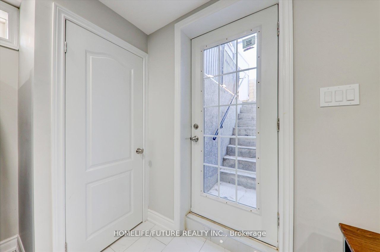 939 Miller Park Avenue Bsmt, Bradford West Gwillimbury, ON L3Z 0L6 photo 5