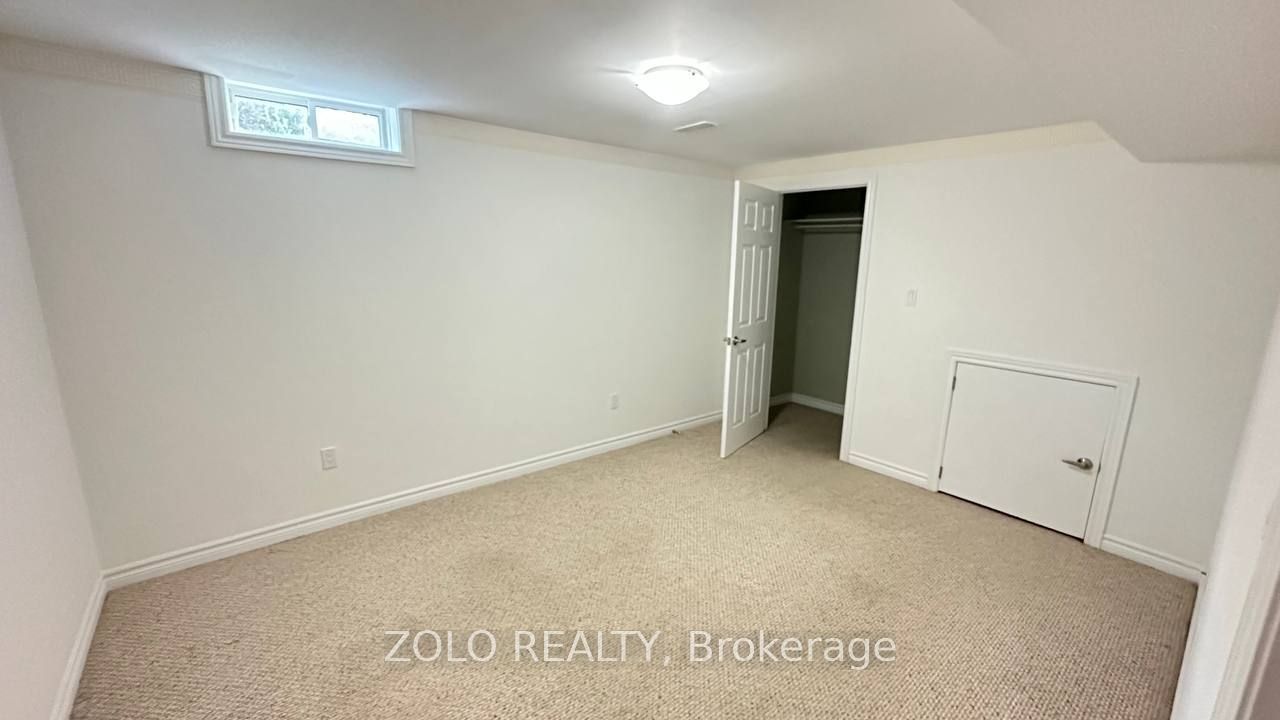 68 Milligan Street E, Bradford West Gwillimbury, ON L3Z 0A5 photo 4