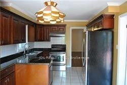 87 Strathmore Drive, Markham, ON L3P 6K4 photo 3