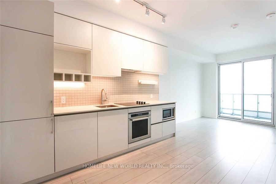 950 Portage Pkwy 4811, Vaughan, ON L4K 0J7 photo 2